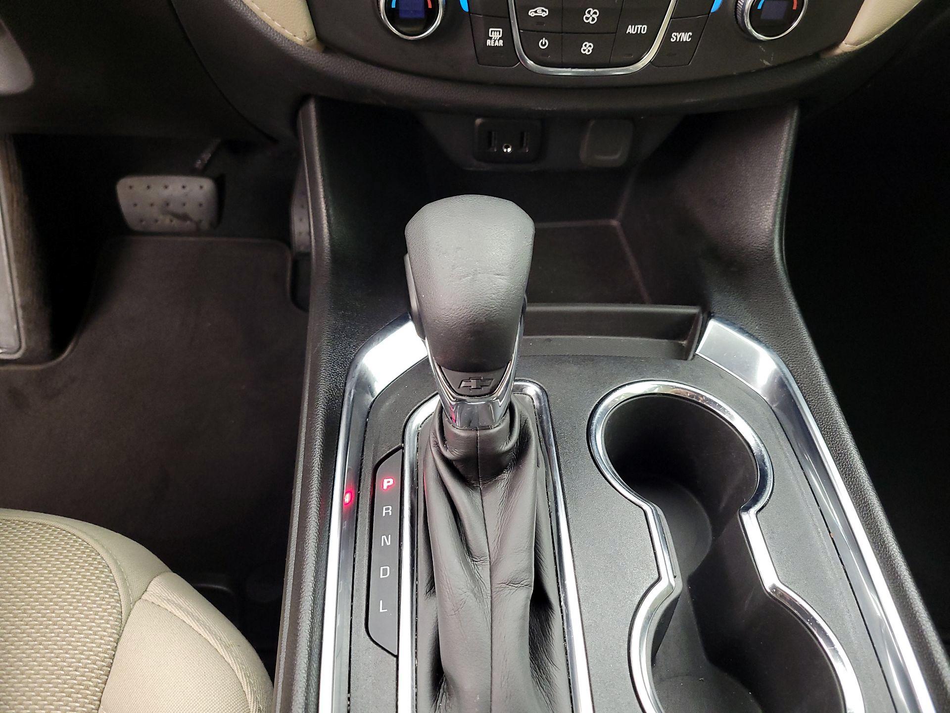 Thumbnail: 2023 Chevrolet Traverse - 17