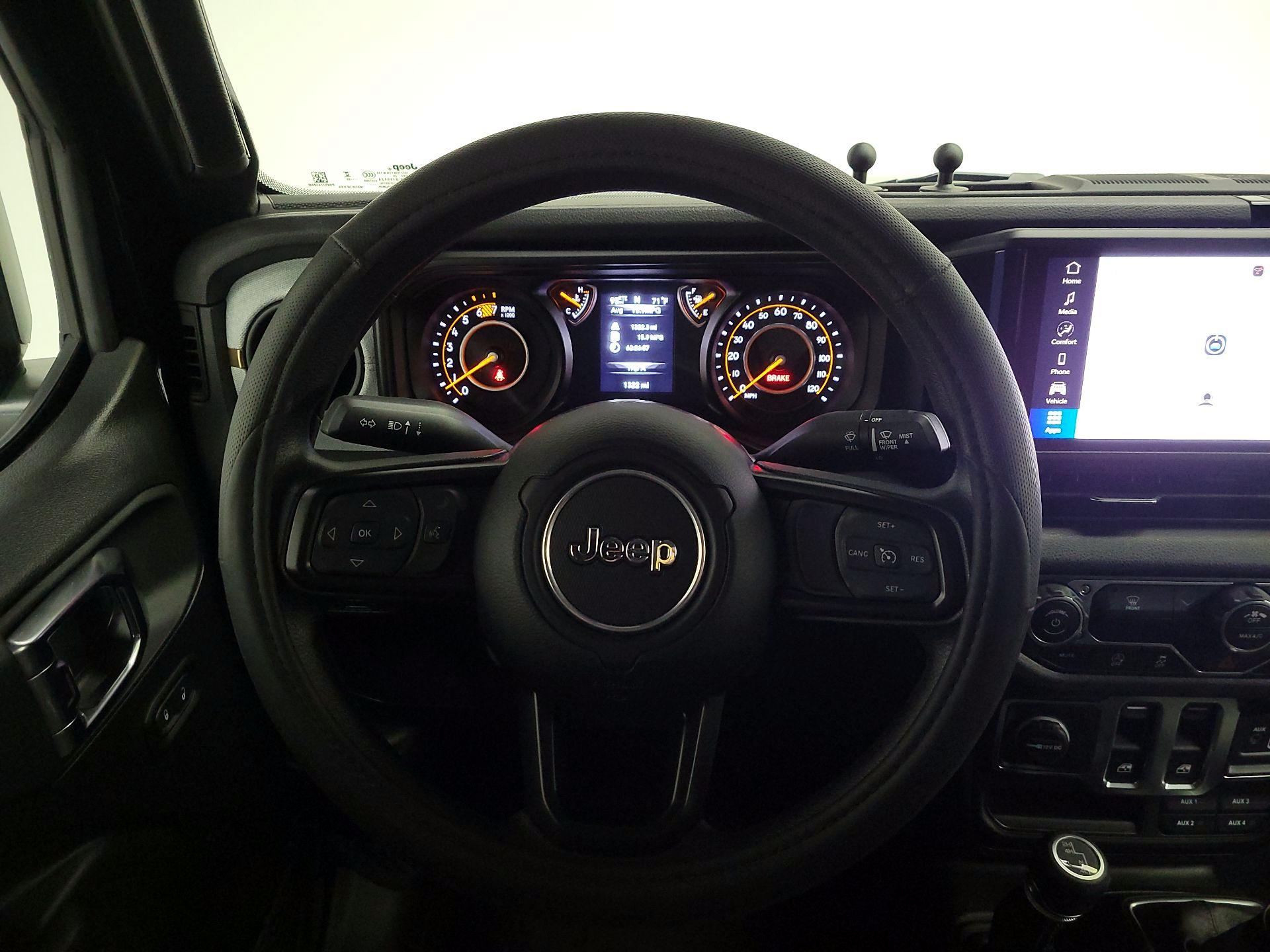 Thumbnail: 2025 Jeep Wrangler - 10