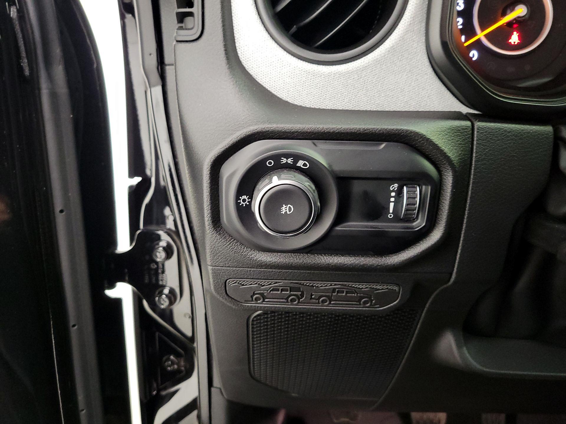 Thumbnail: 2025 Jeep Wrangler - 13