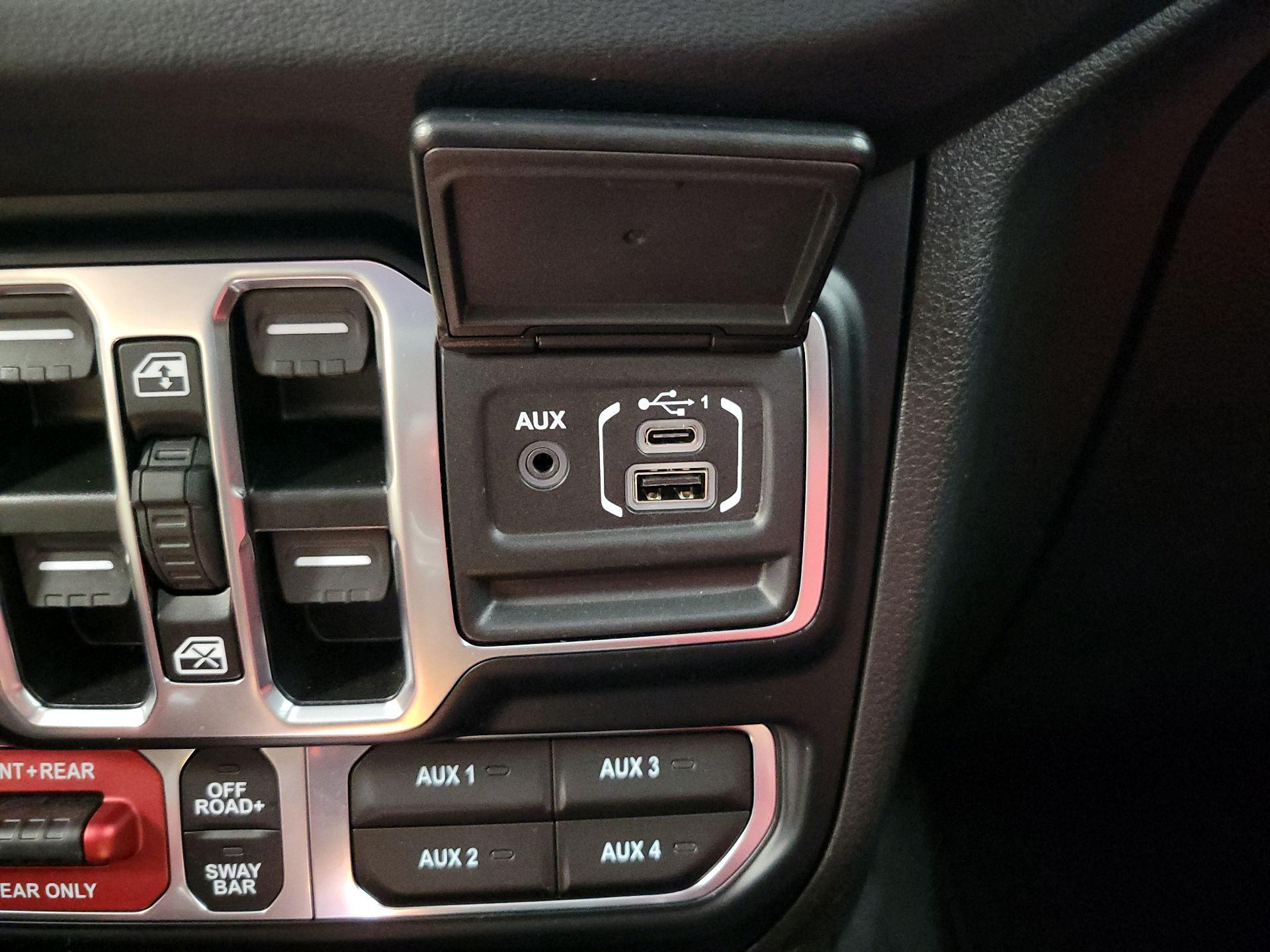 Thumbnail: 2024 Jeep Wrangler - 19