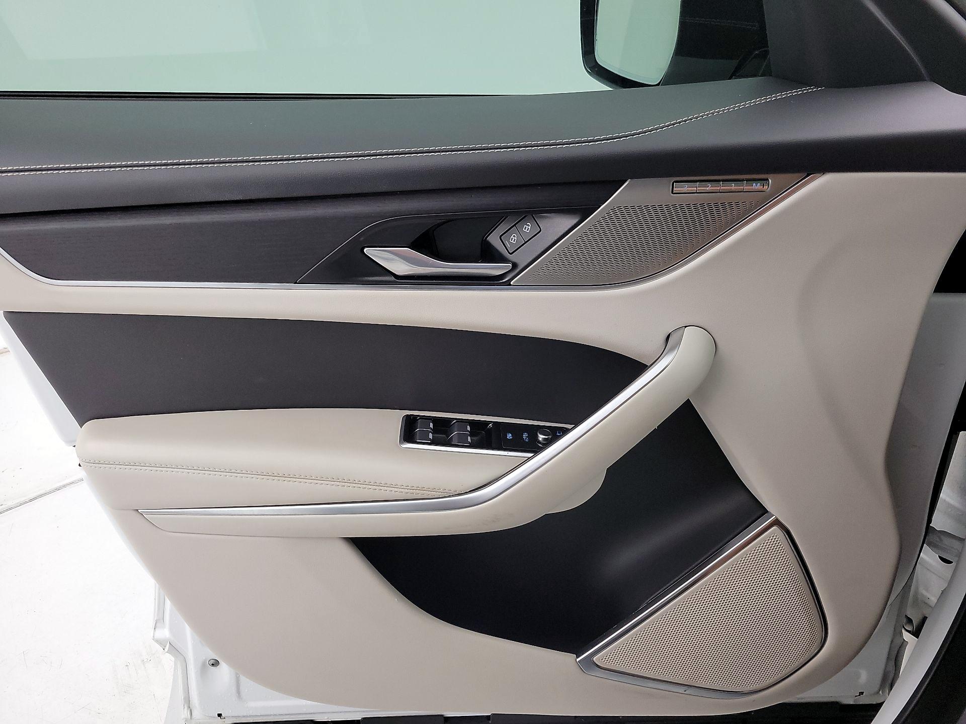 Thumbnail: 2023 Jaguar F-Pace - 12