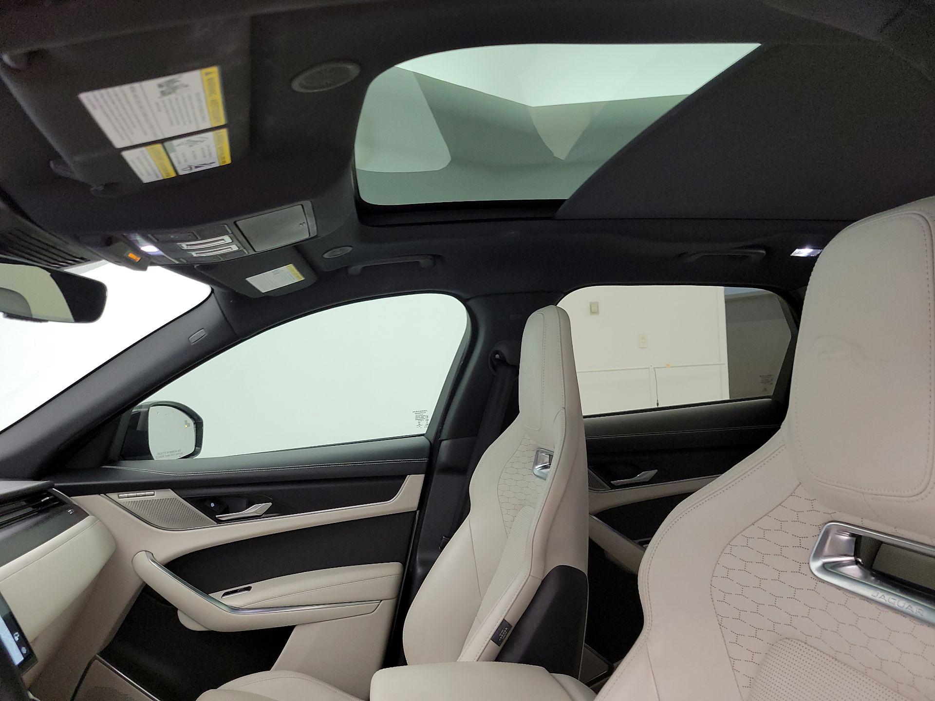 Thumbnail: 2023 Jaguar F-Pace - 19