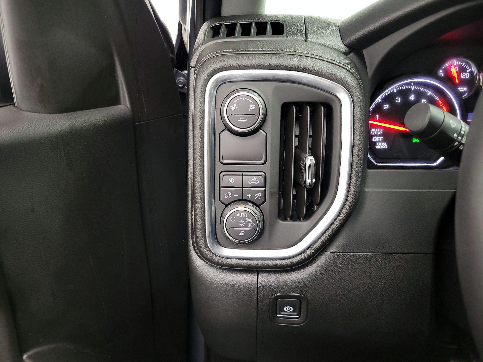 Thumbnail: 2019 Chevrolet Silverado 1500 - 13