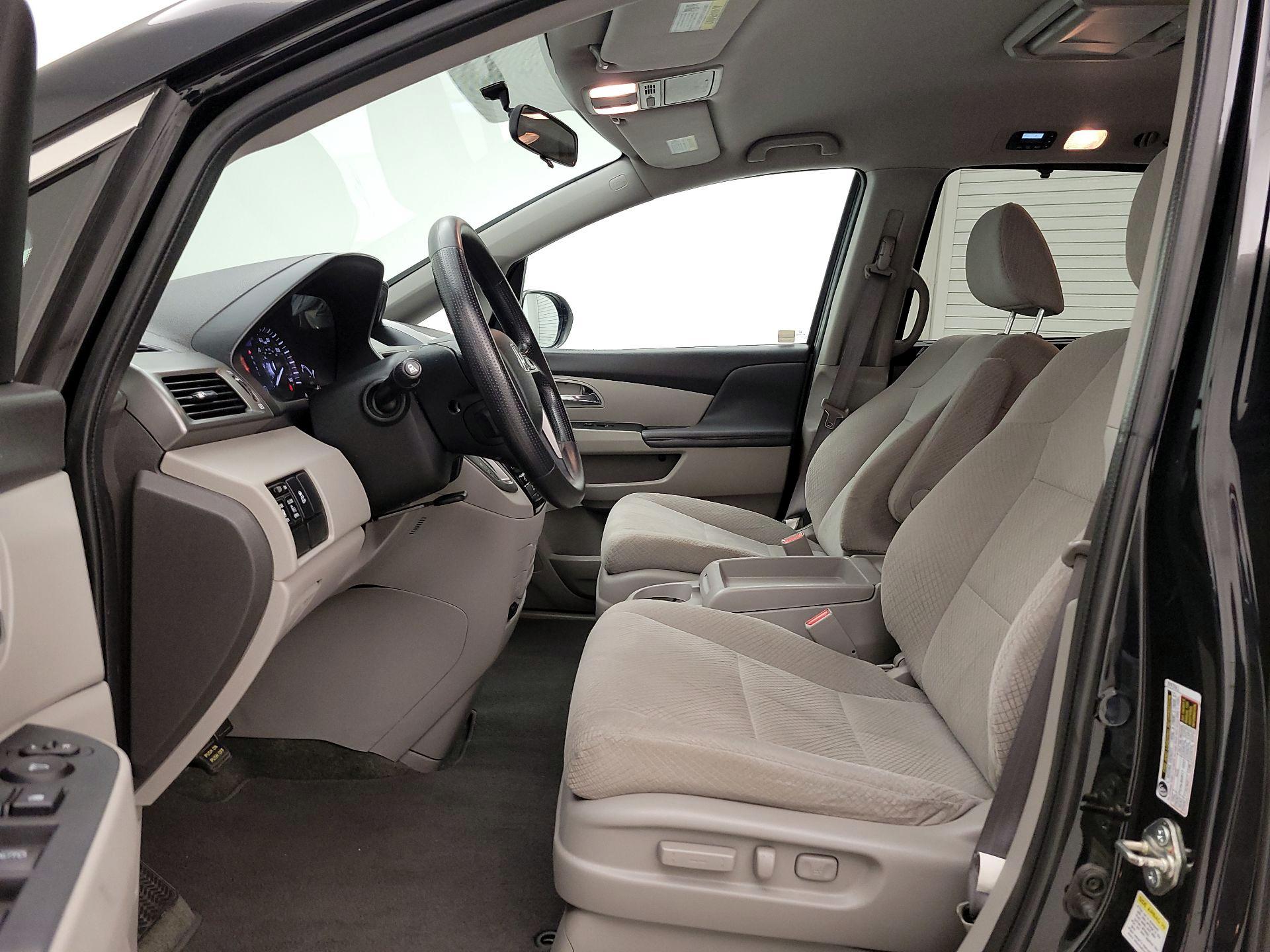 Thumbnail: 2016 Honda Odyssey - 11