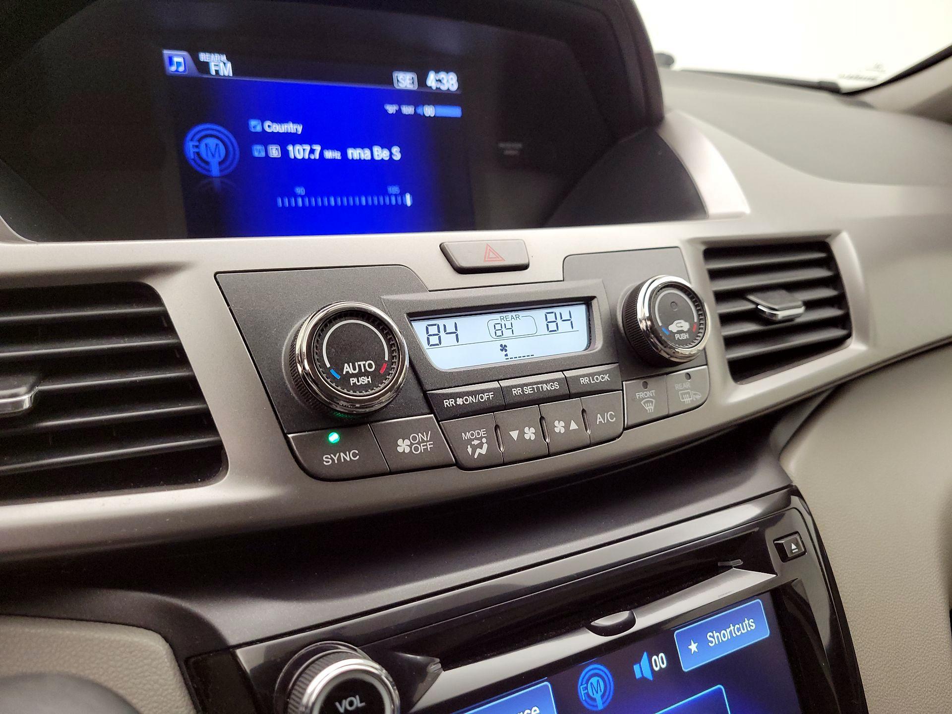 Thumbnail: 2016 Honda Odyssey - 16