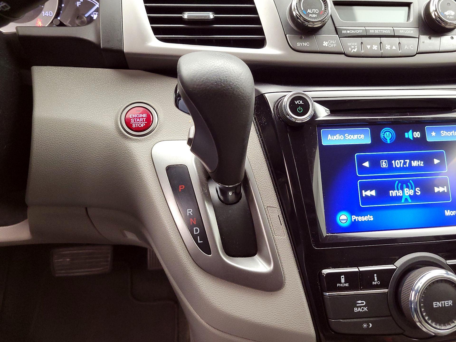 Thumbnail: 2016 Honda Odyssey - 17