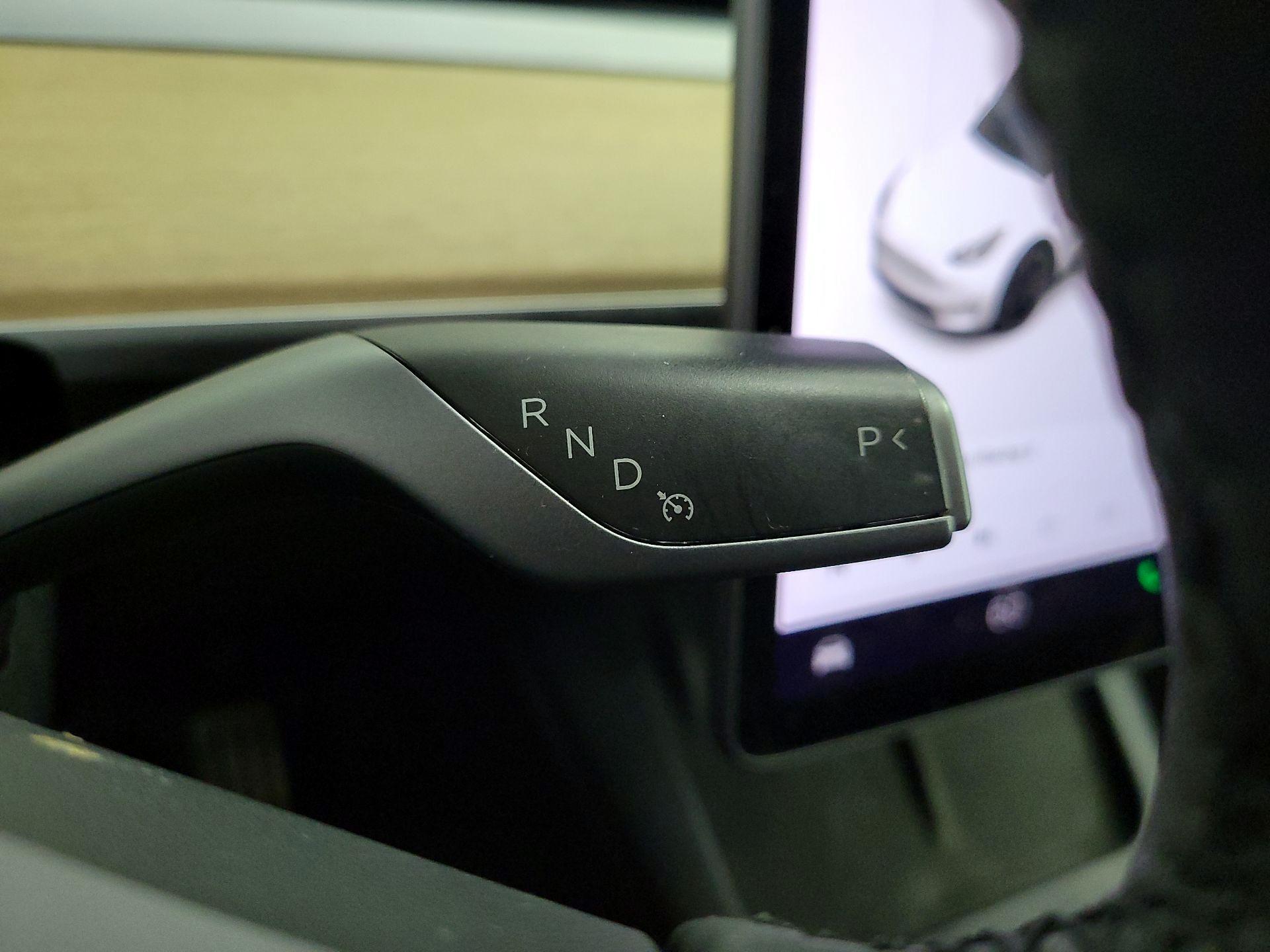 Thumbnail: 2022 Tesla Model Y - 17