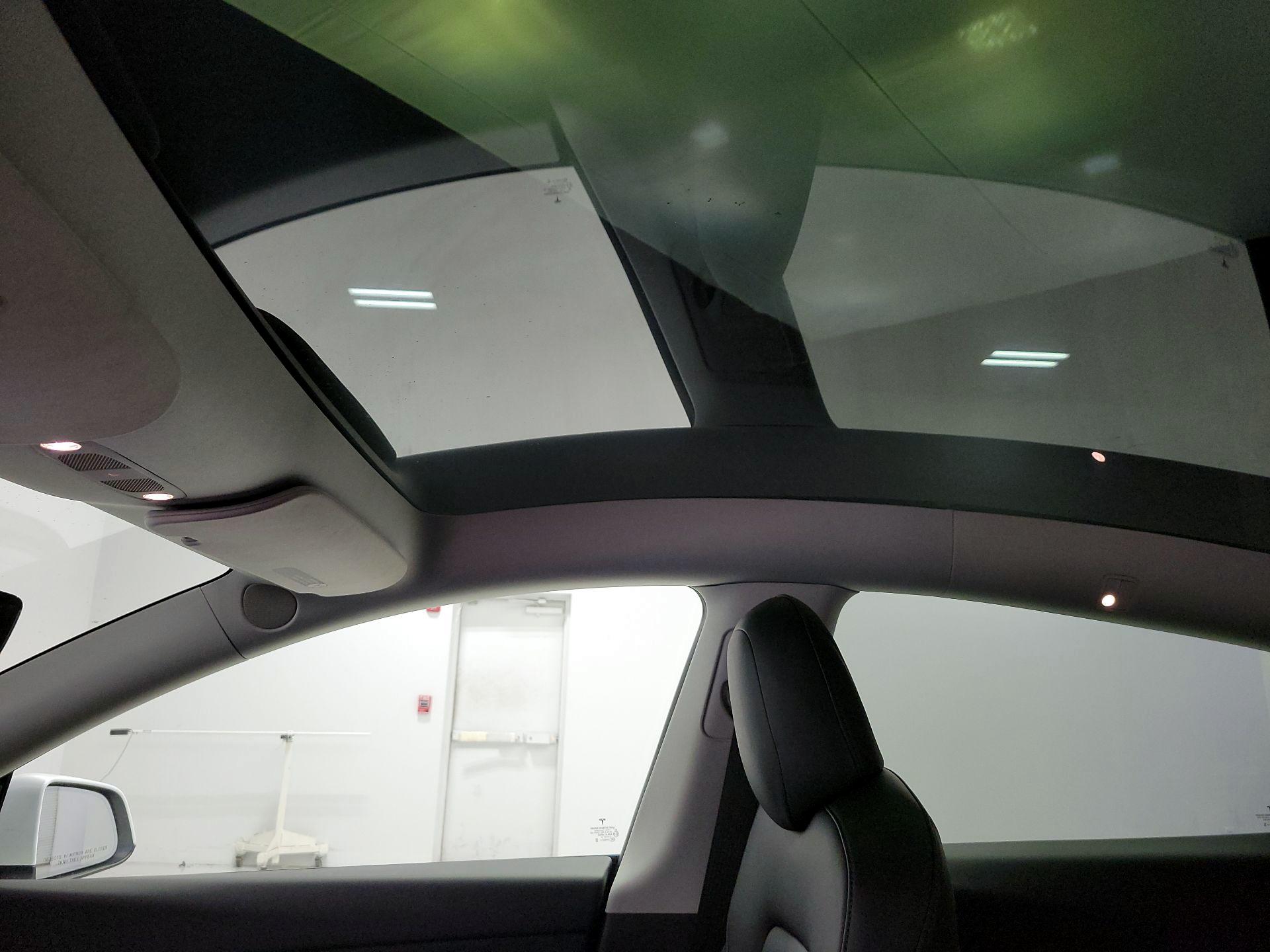 Thumbnail: 2022 Tesla Model Y - 18