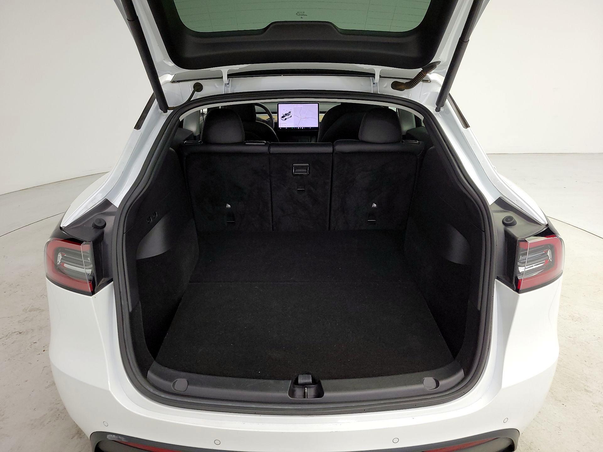 Thumbnail: 2022 Tesla Model Y - 20