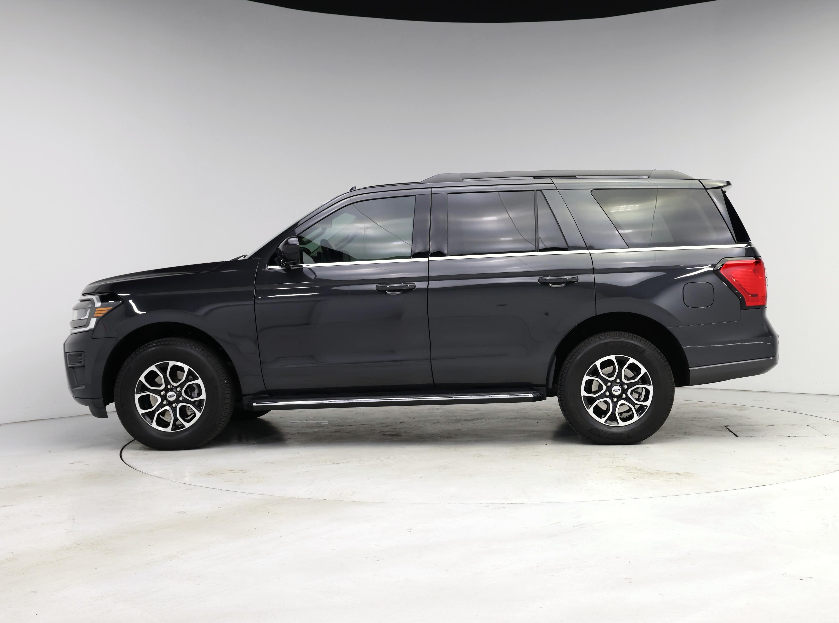 Thumbnail: 2023 Ford Expedition - 3