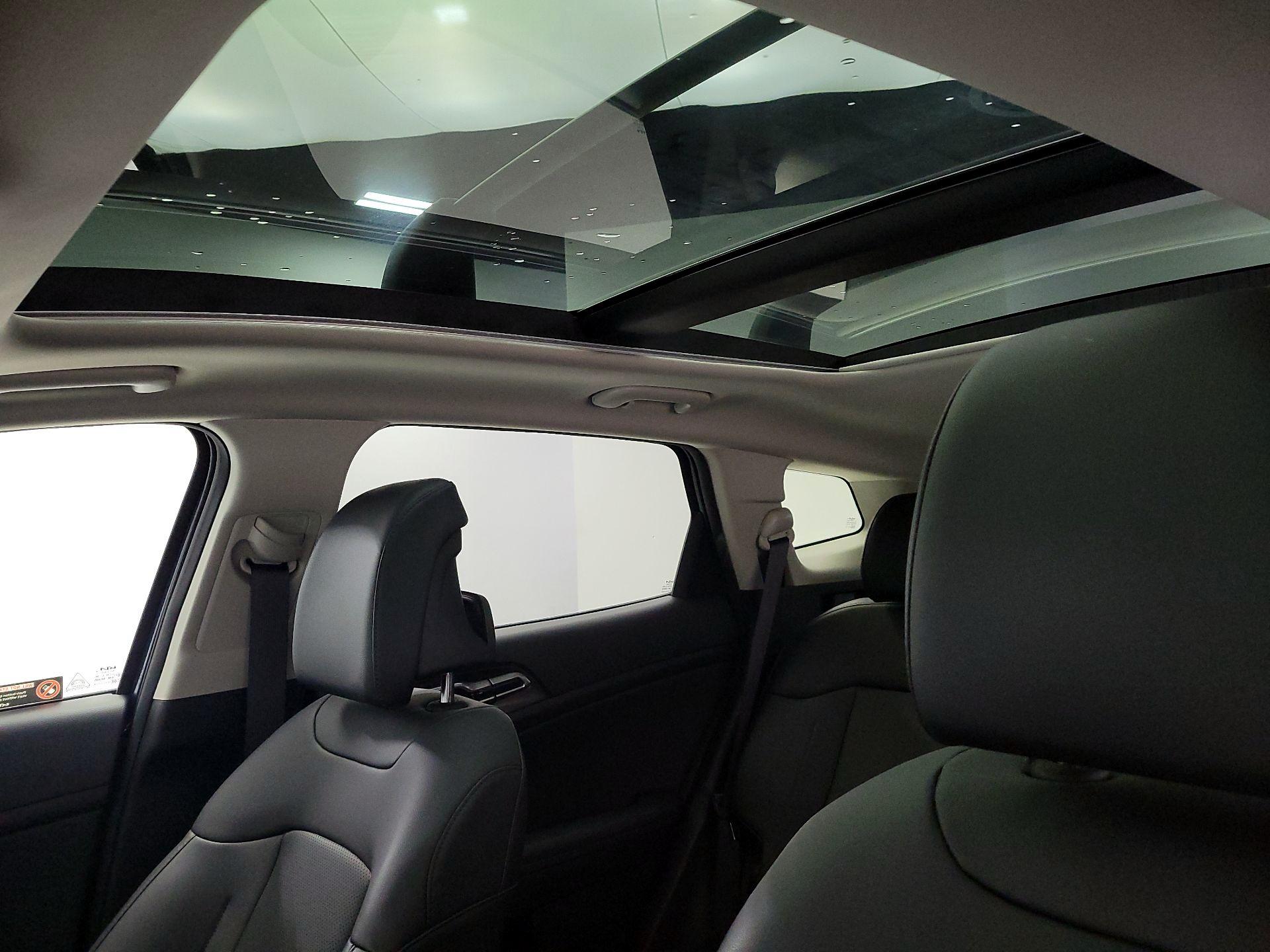 Thumbnail: 2023 Kia Sportage - 20