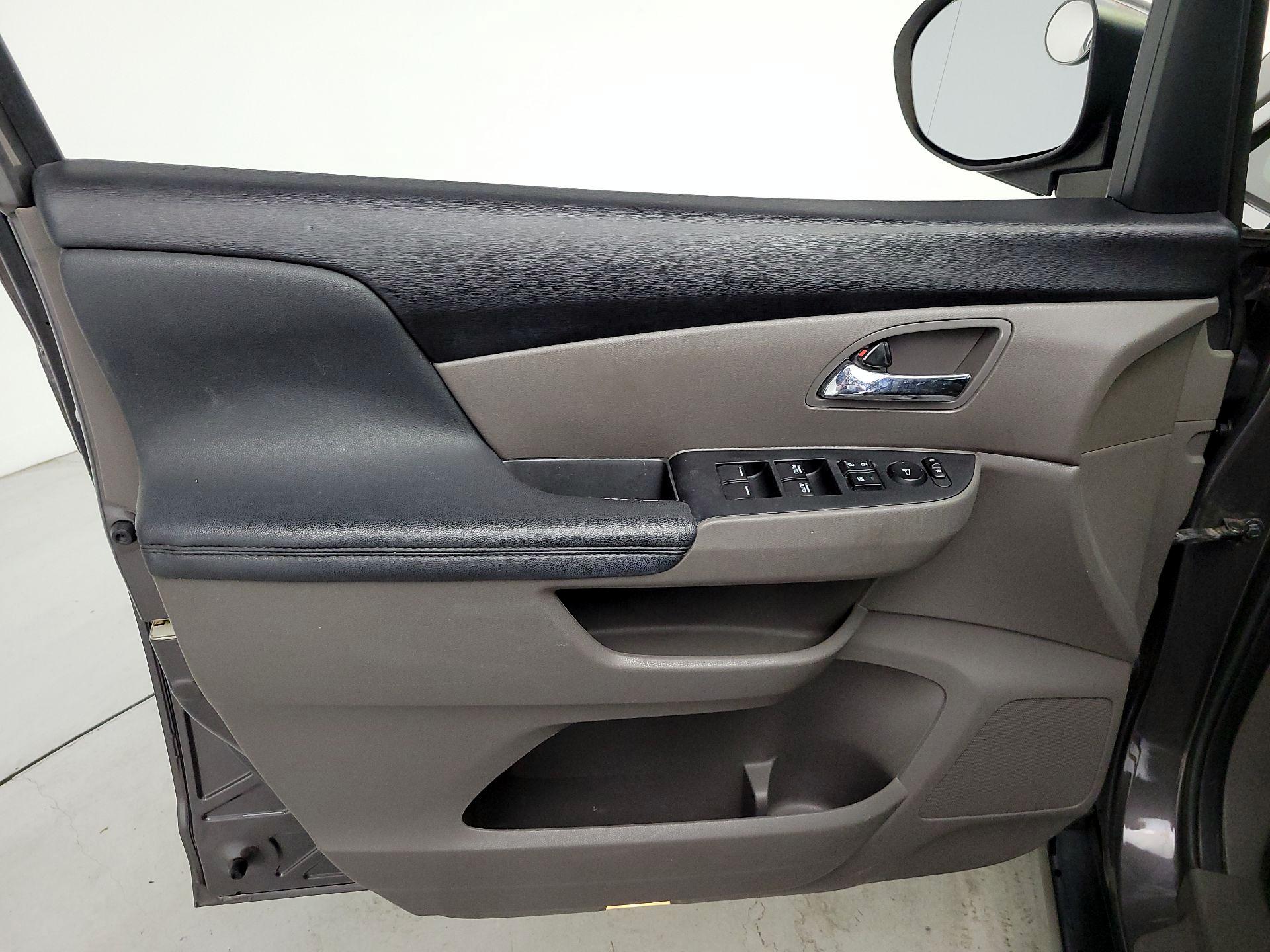 Thumbnail: 2016 Honda Odyssey - 12