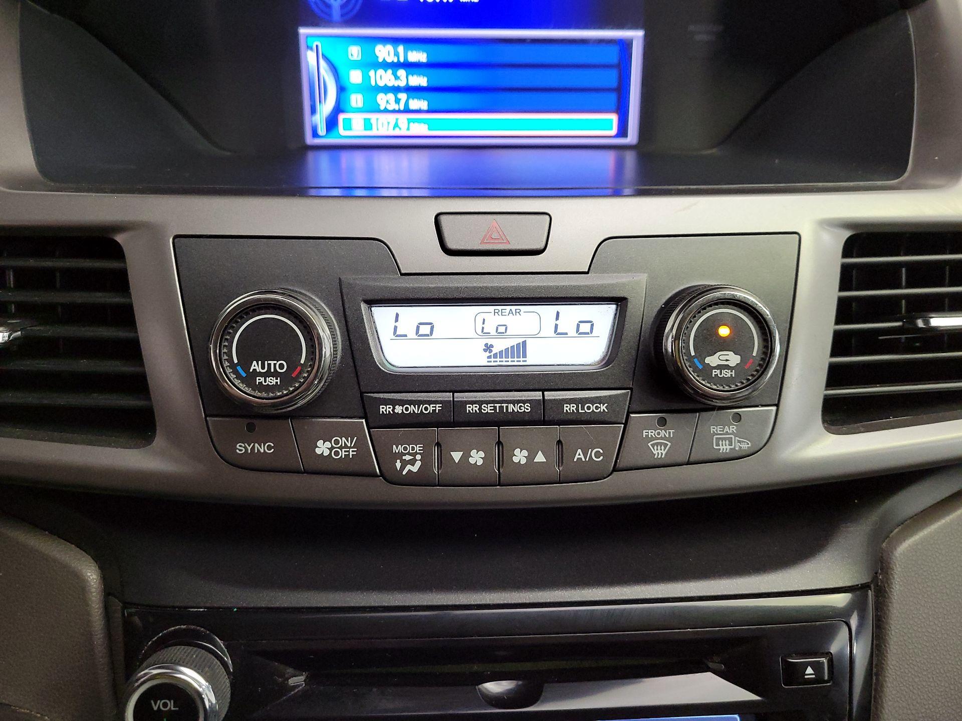 Thumbnail: 2016 Honda Odyssey - 16