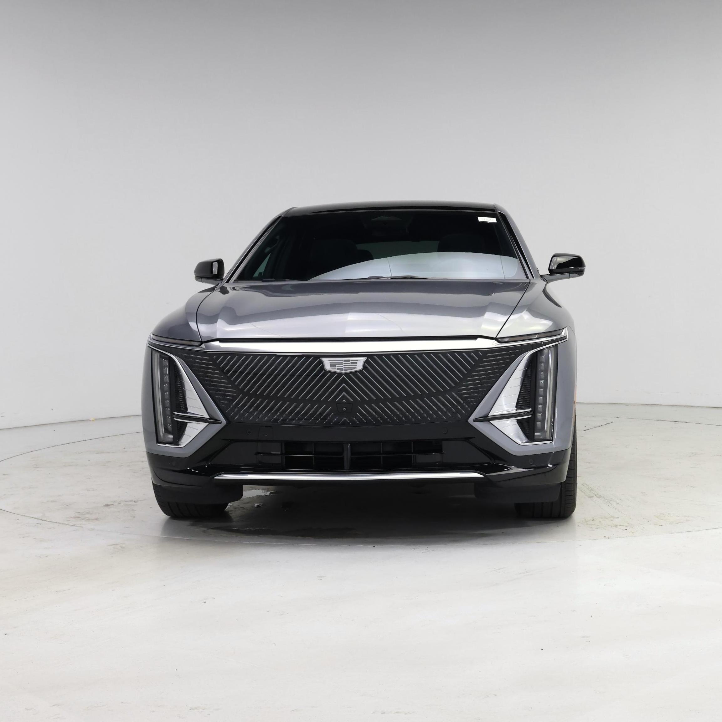Thumbnail: 2023 Cadillac Lyriq - 5