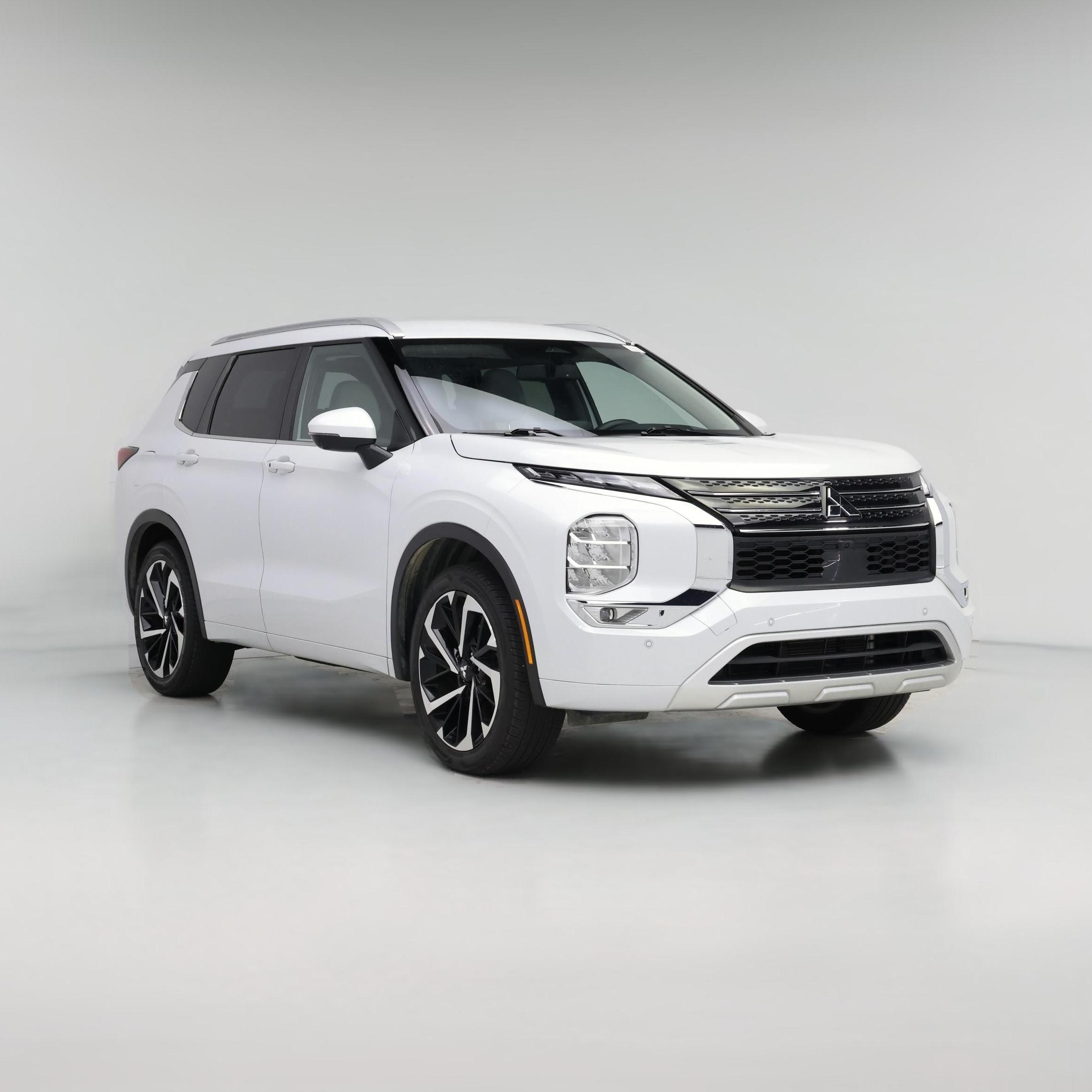 Thumbnail: 2024 Mitsubishi Outlander - 1