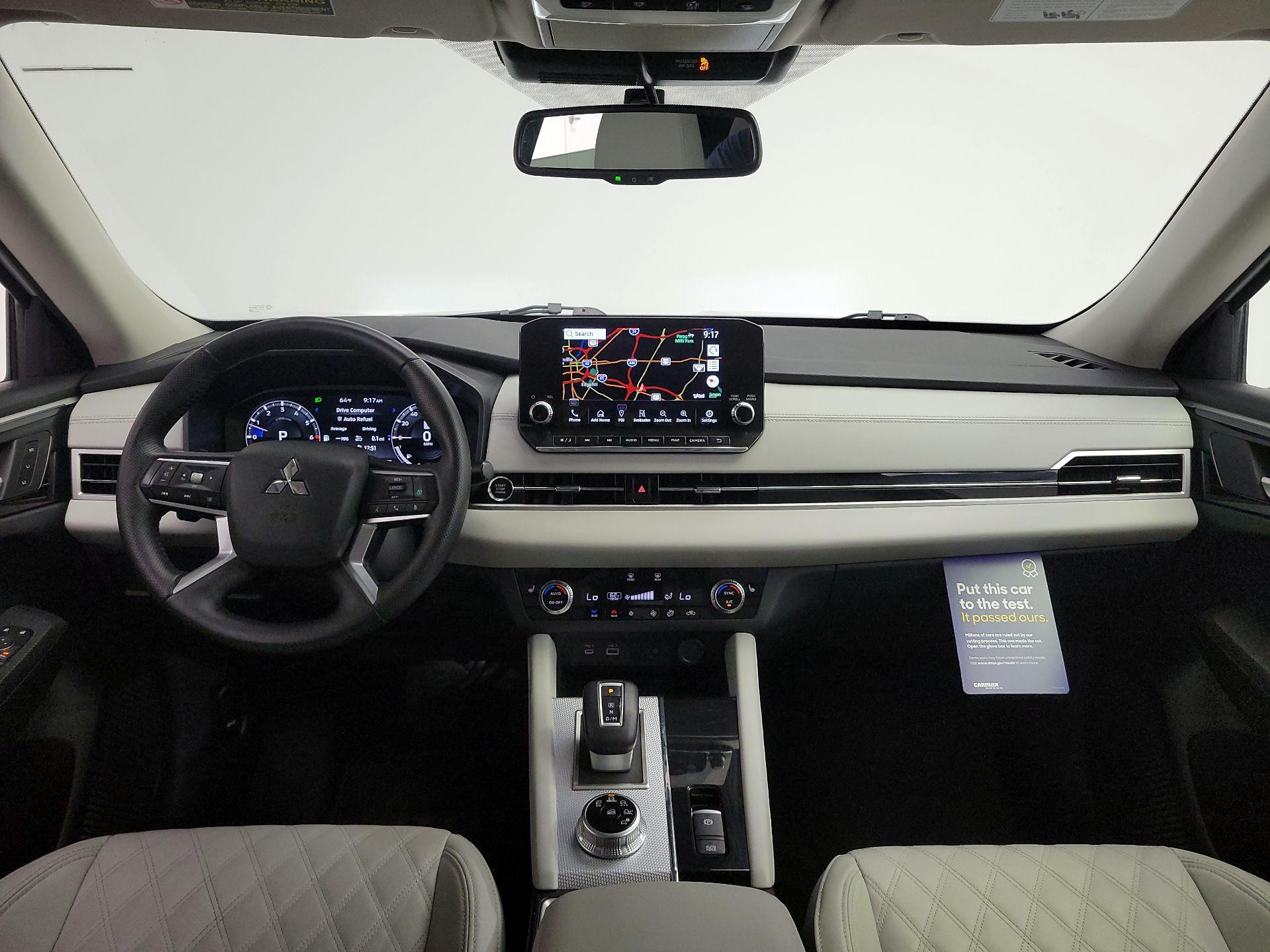 Thumbnail: 2024 Mitsubishi Outlander - 9