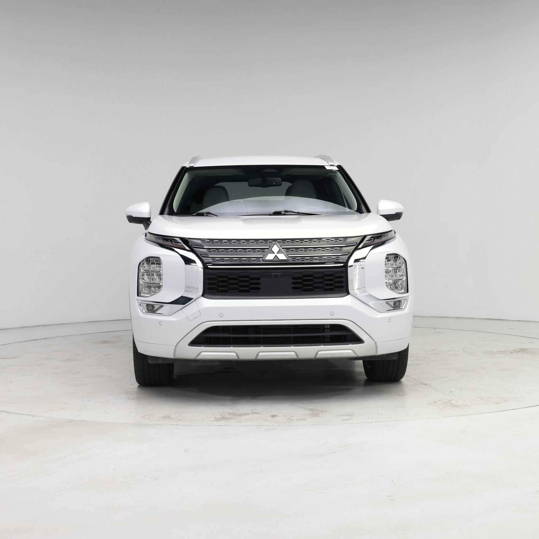 Thumbnail: 2024 Mitsubishi Outlander - 5