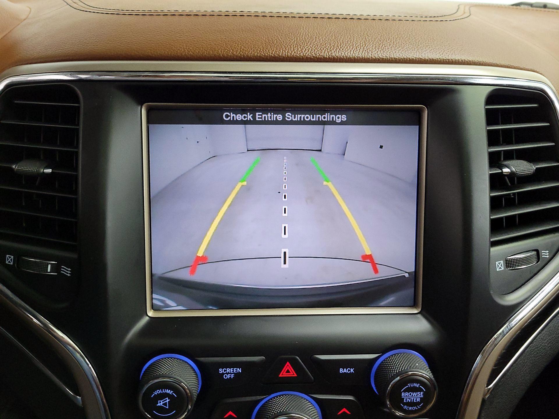 Thumbnail: 2015 Jeep Grand Cherokee - 15