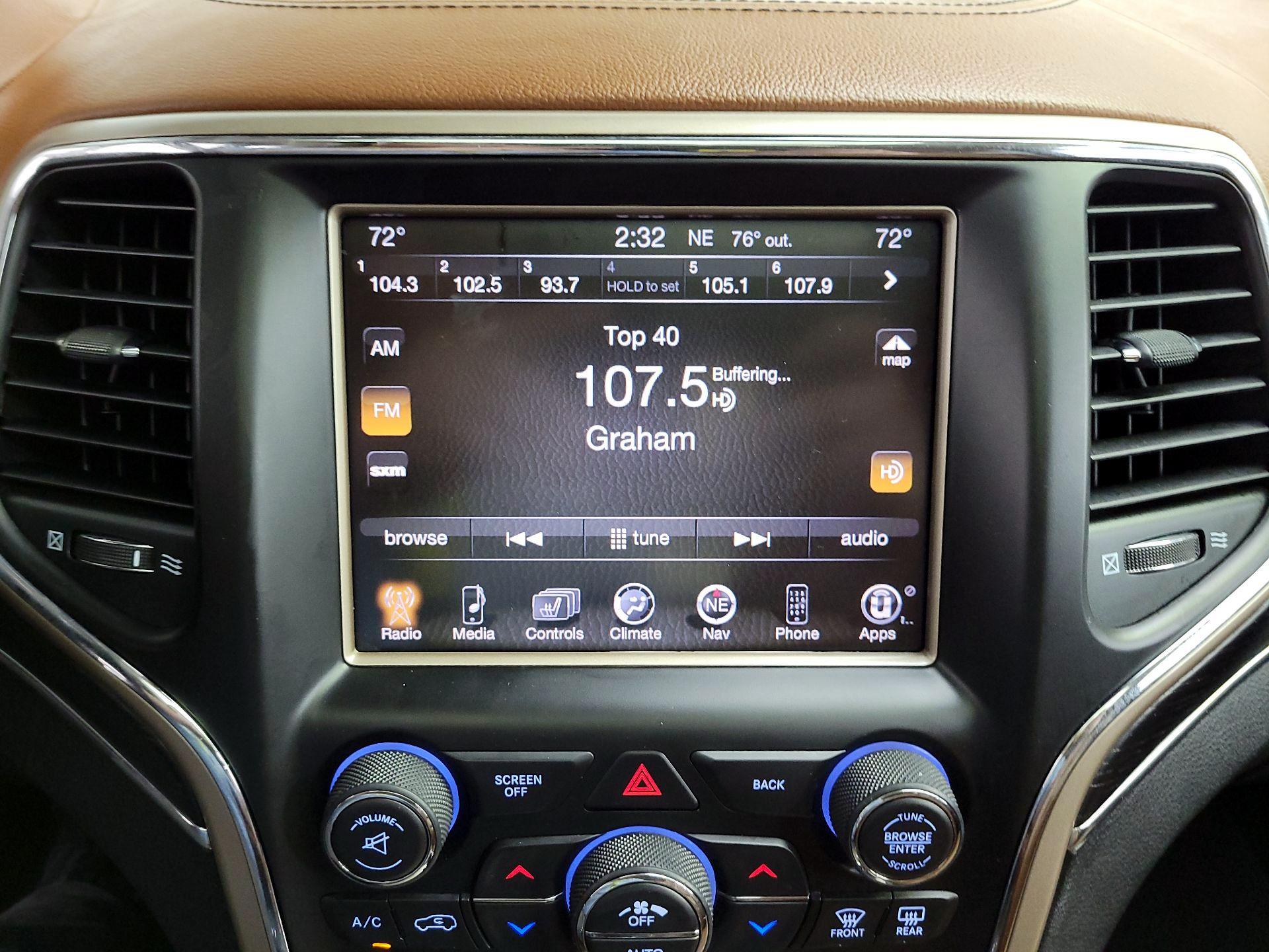 Thumbnail: 2015 Jeep Grand Cherokee - 16