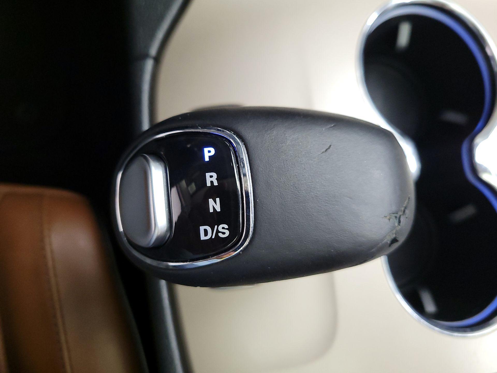Thumbnail: 2015 Jeep Grand Cherokee - 18