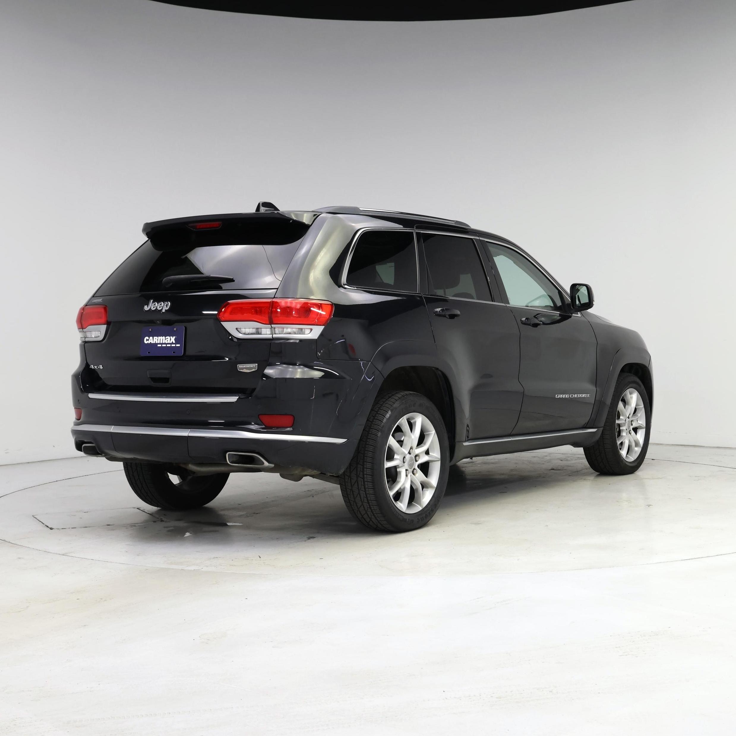 Thumbnail: 2015 Jeep Grand Cherokee - 8