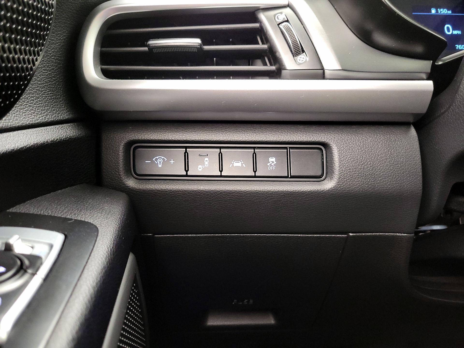 Thumbnail: 2020 Kia Telluride - 13