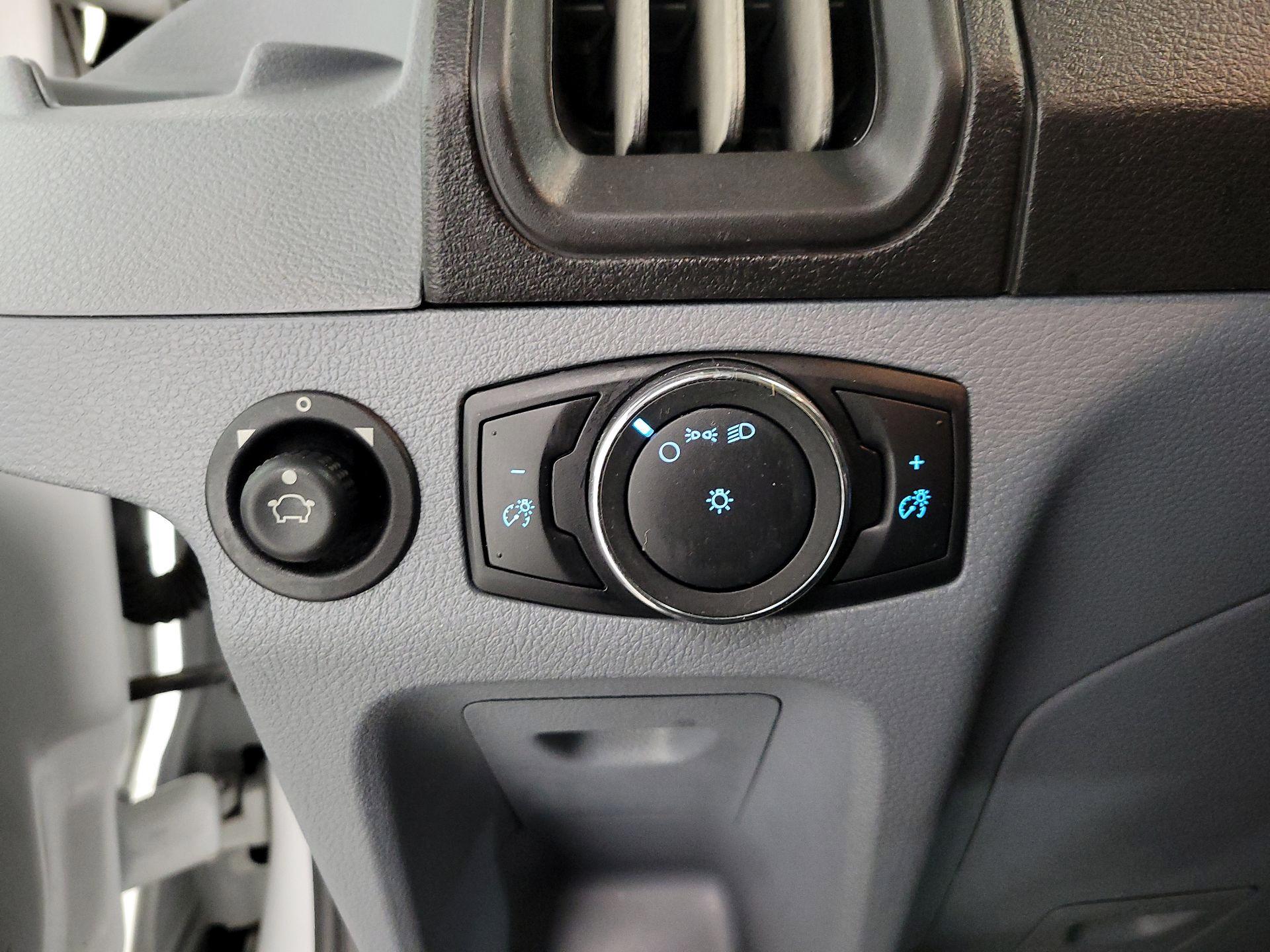 Thumbnail: 2019 Ford Transit Series - 13