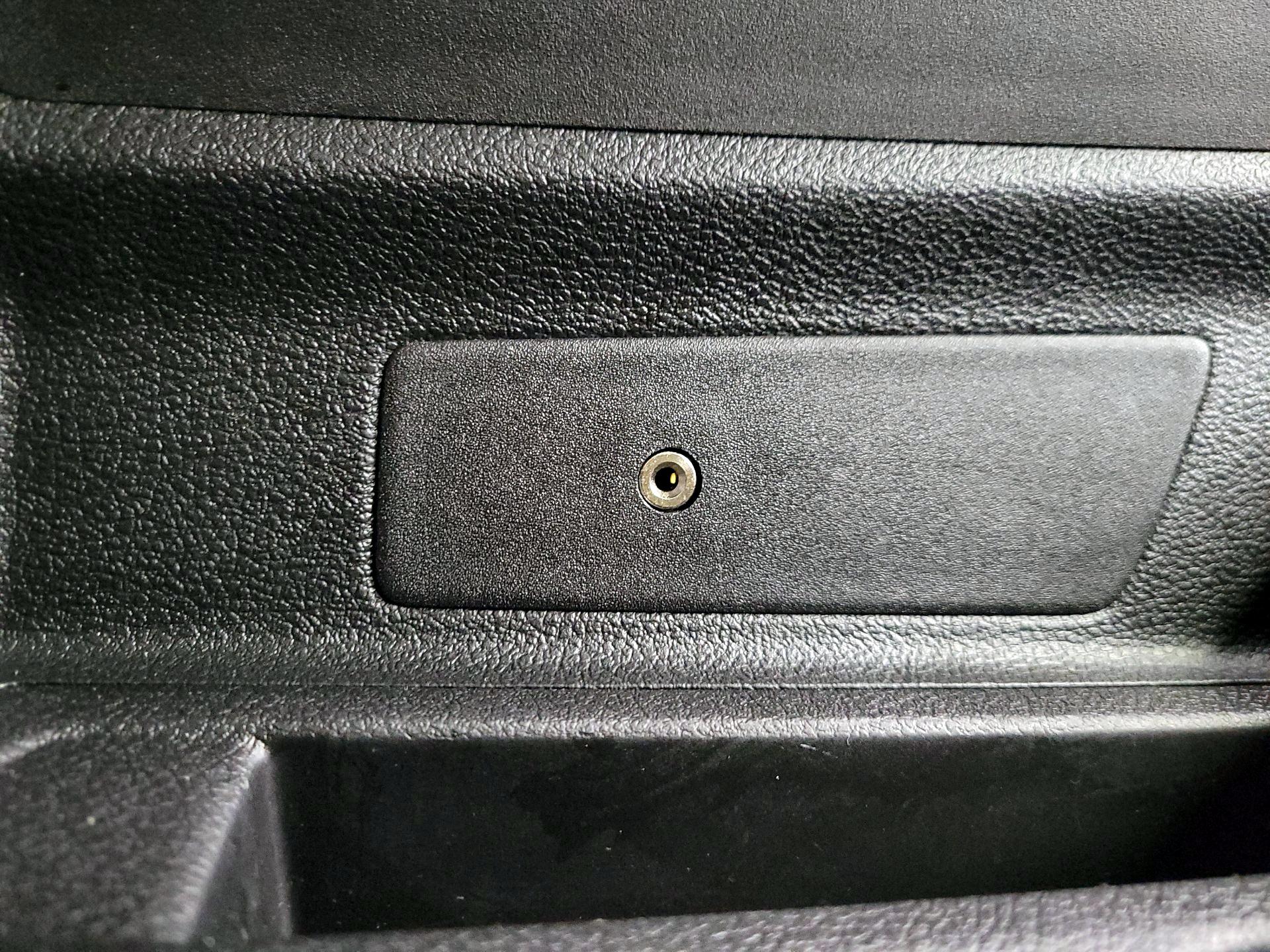 Thumbnail: 2019 Ford Transit Series - 17