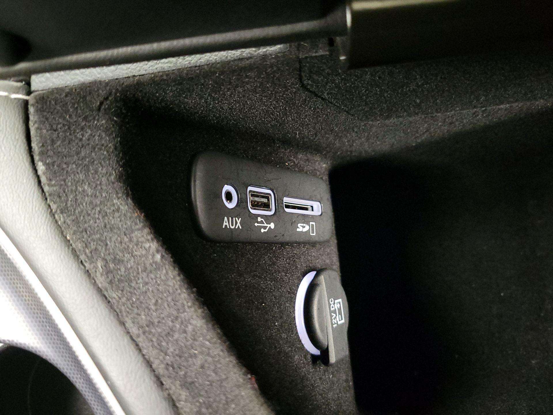 Thumbnail: 2016 Dodge Challenger - 19