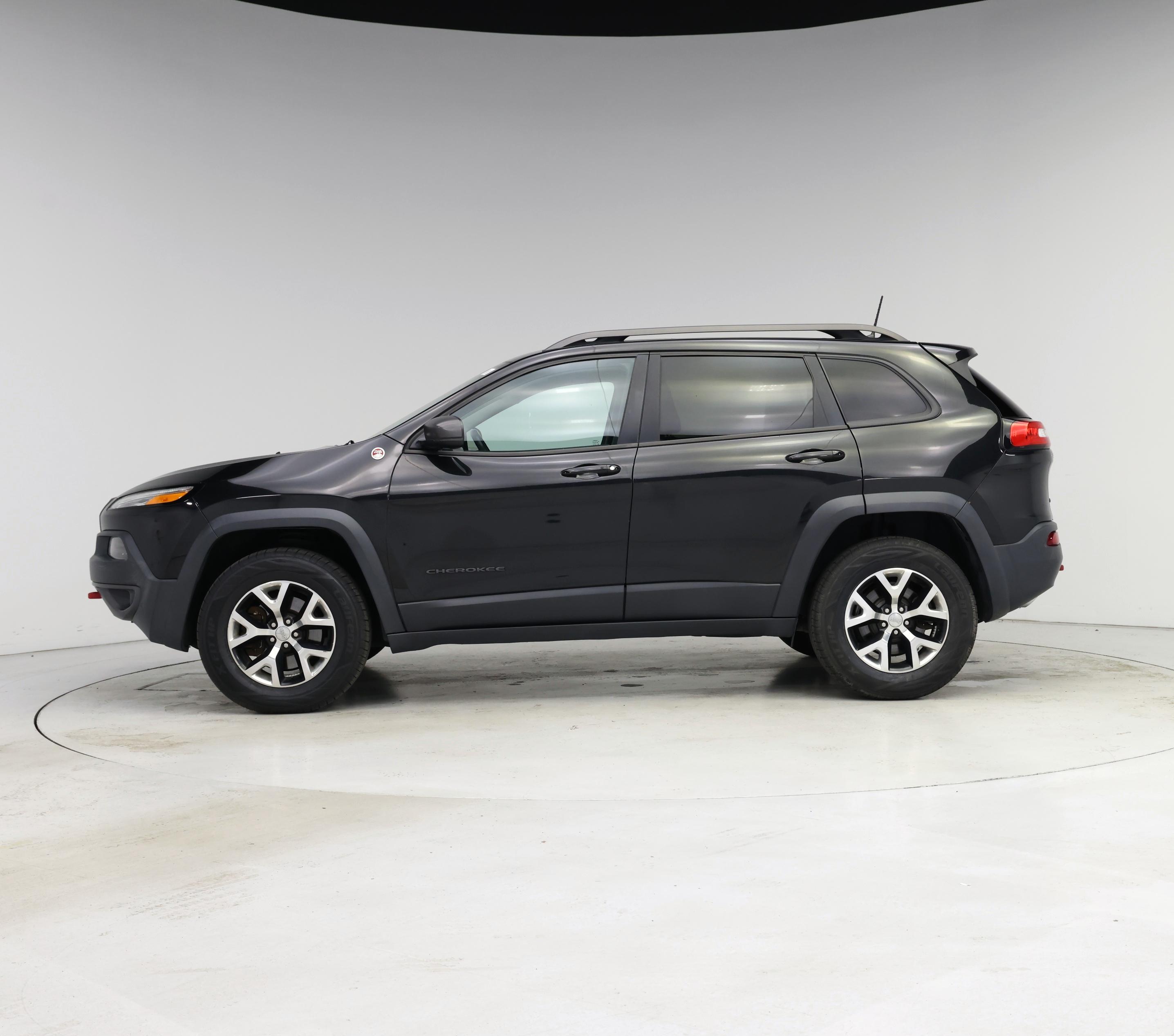 Thumbnail: 2016 Jeep Cherokee - 3