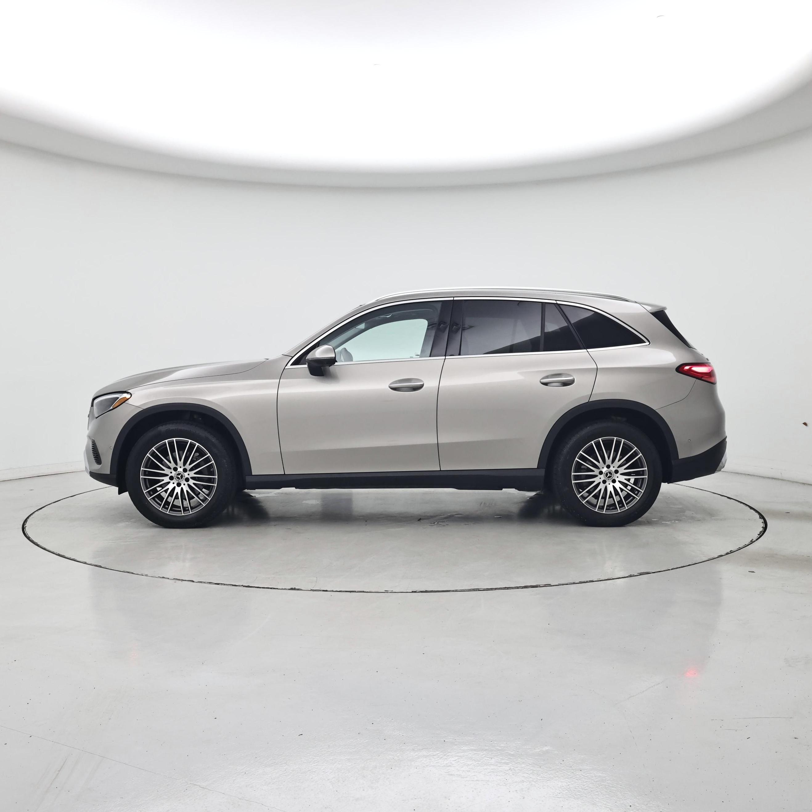 Thumbnail: 2024 Mercedes-Benz GLC - 3