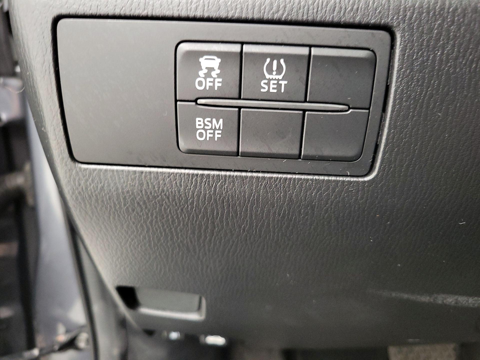 Thumbnail: 2014 Mazda Mazda3 - 13