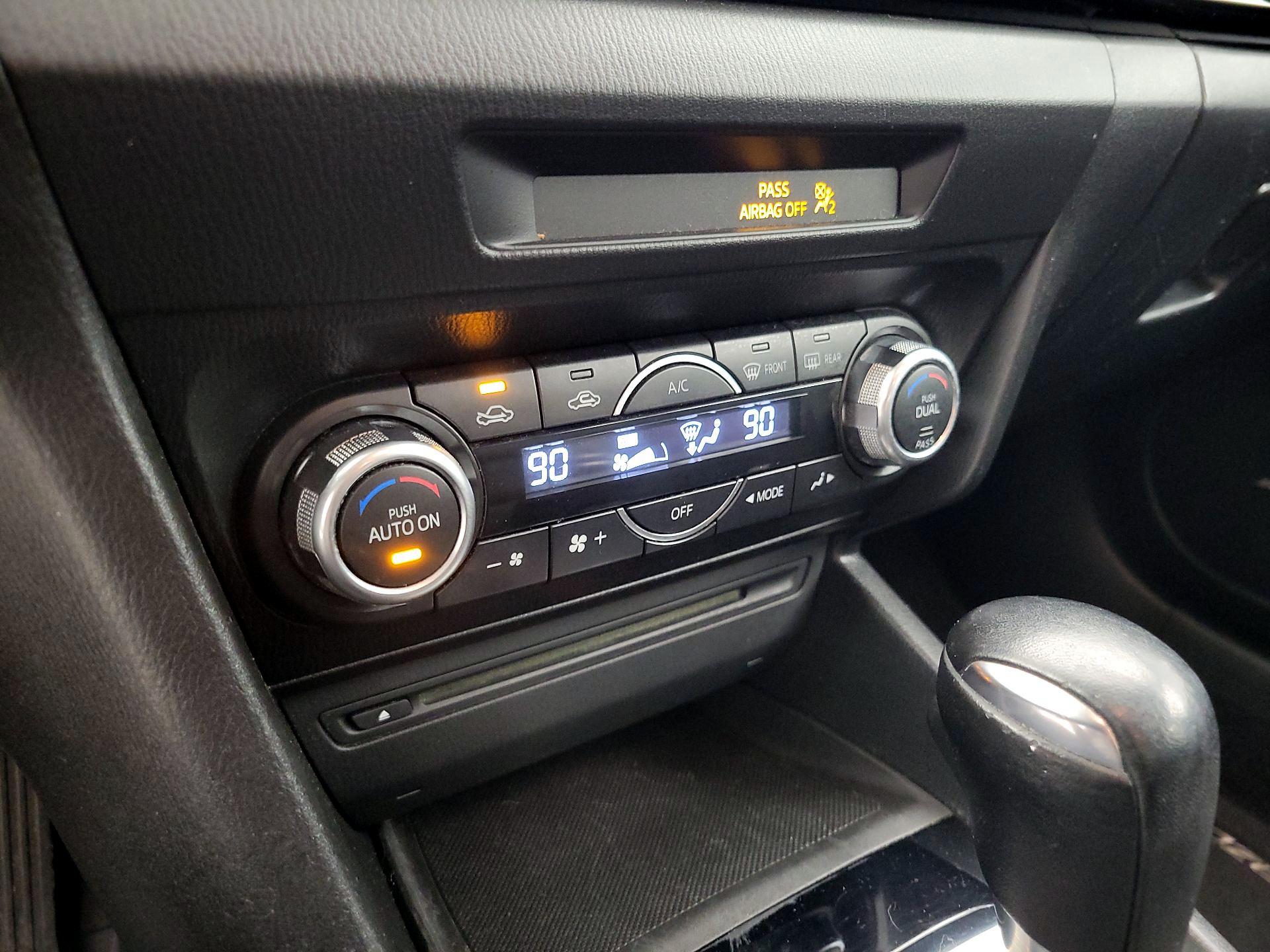 Thumbnail: 2014 Mazda Mazda3 - 17