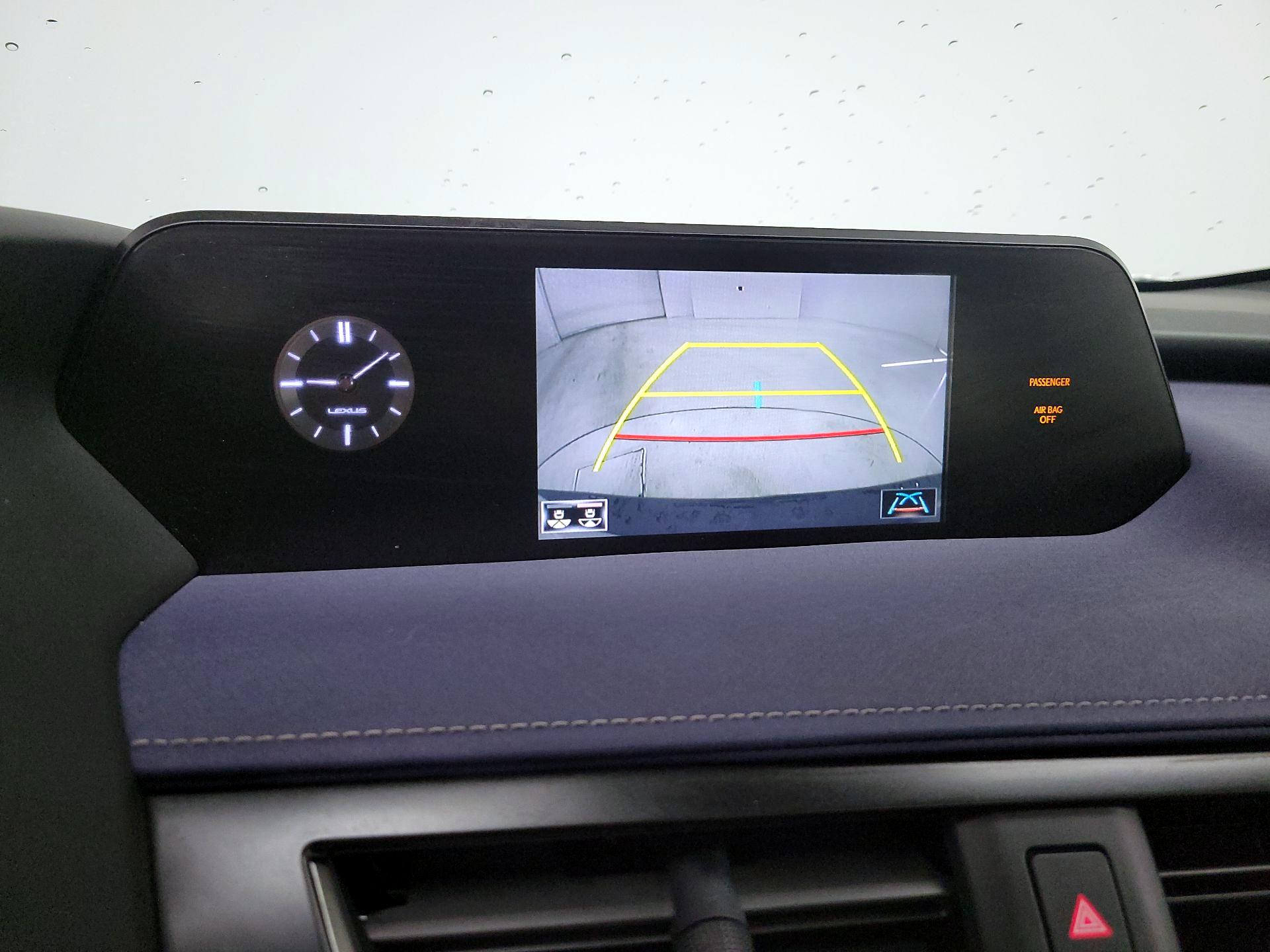 Thumbnail: 2021 Lexus UX - 14