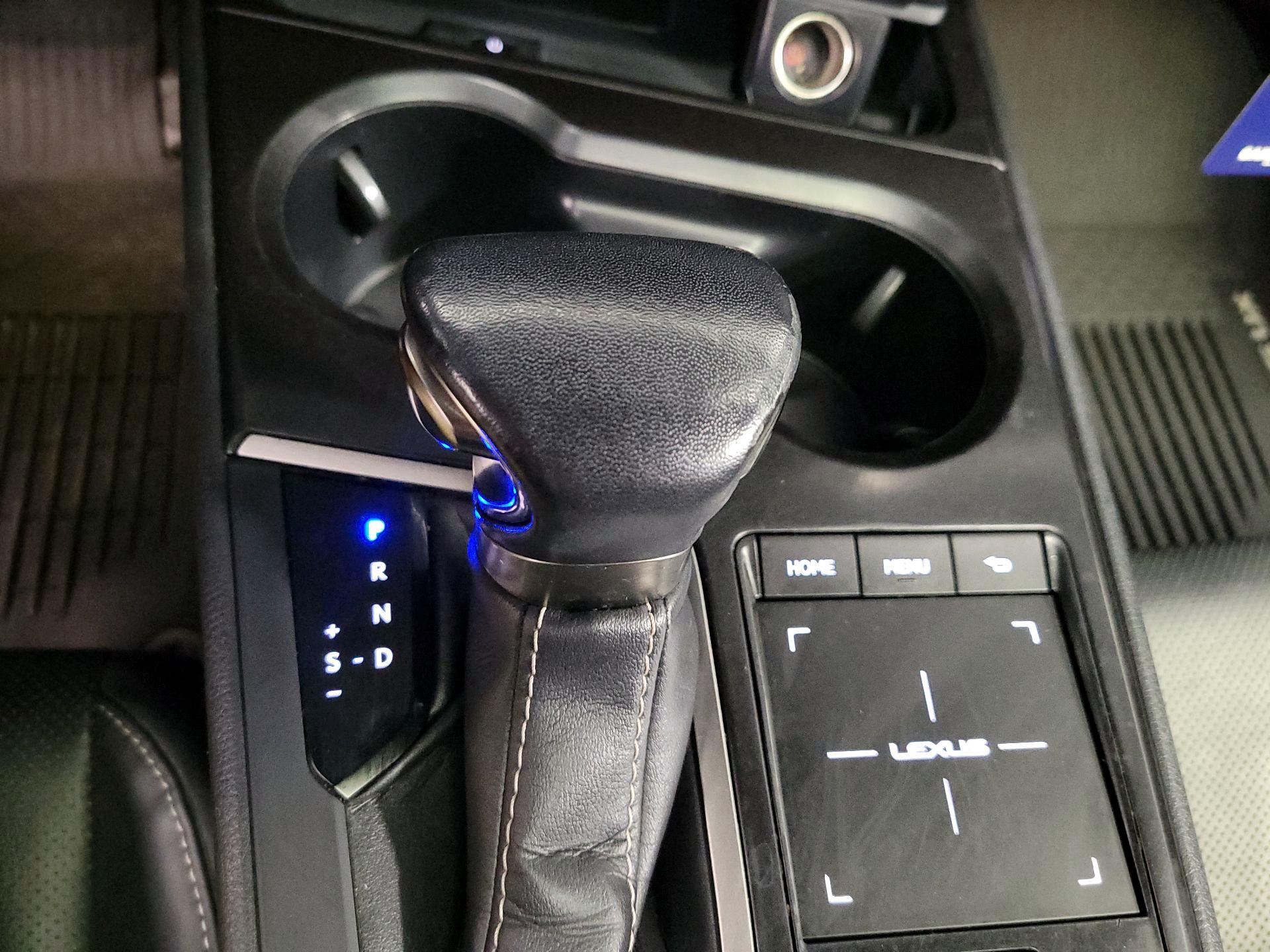 Thumbnail: 2021 Lexus UX - 17