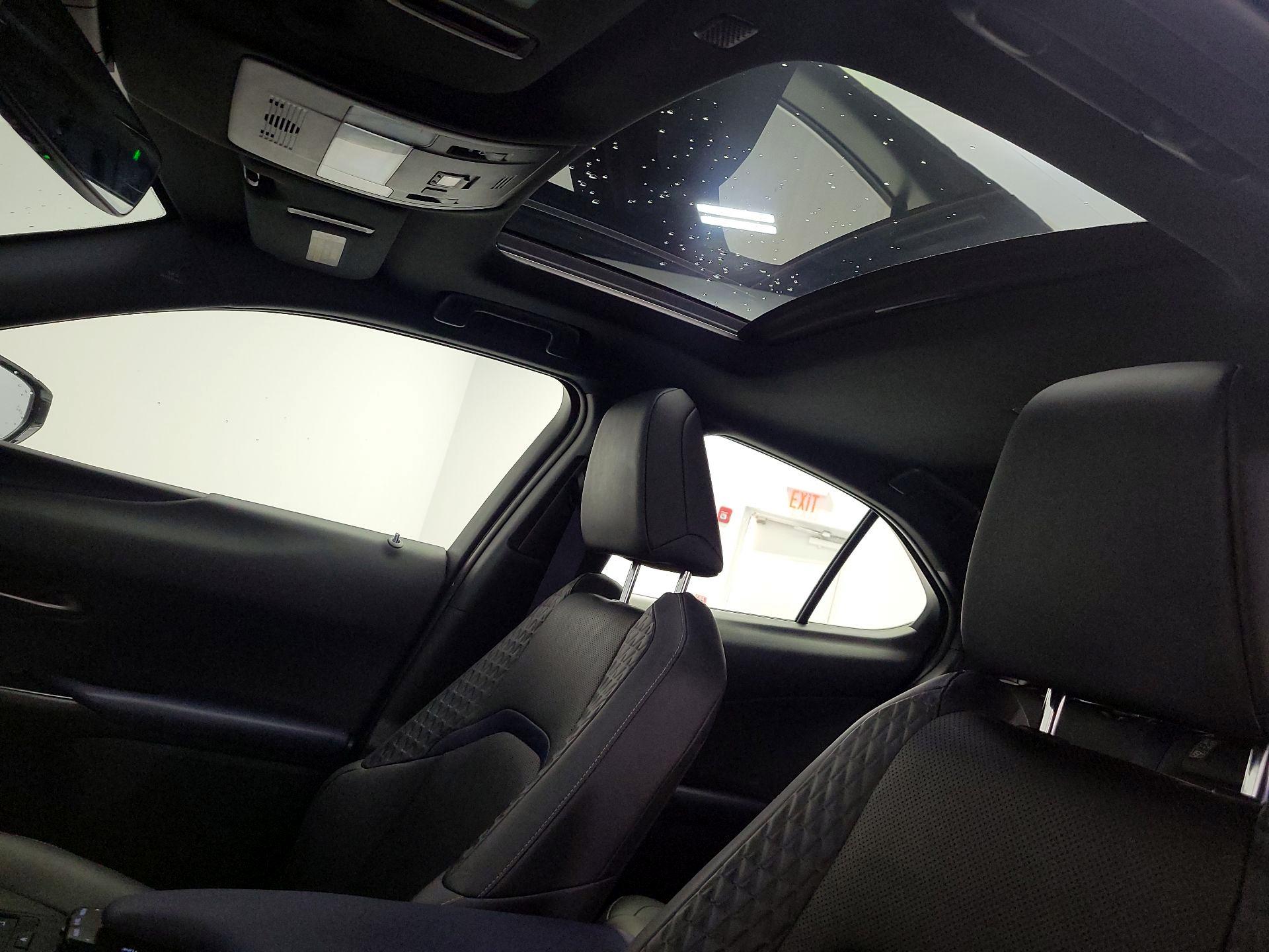 Thumbnail: 2021 Lexus UX - 19