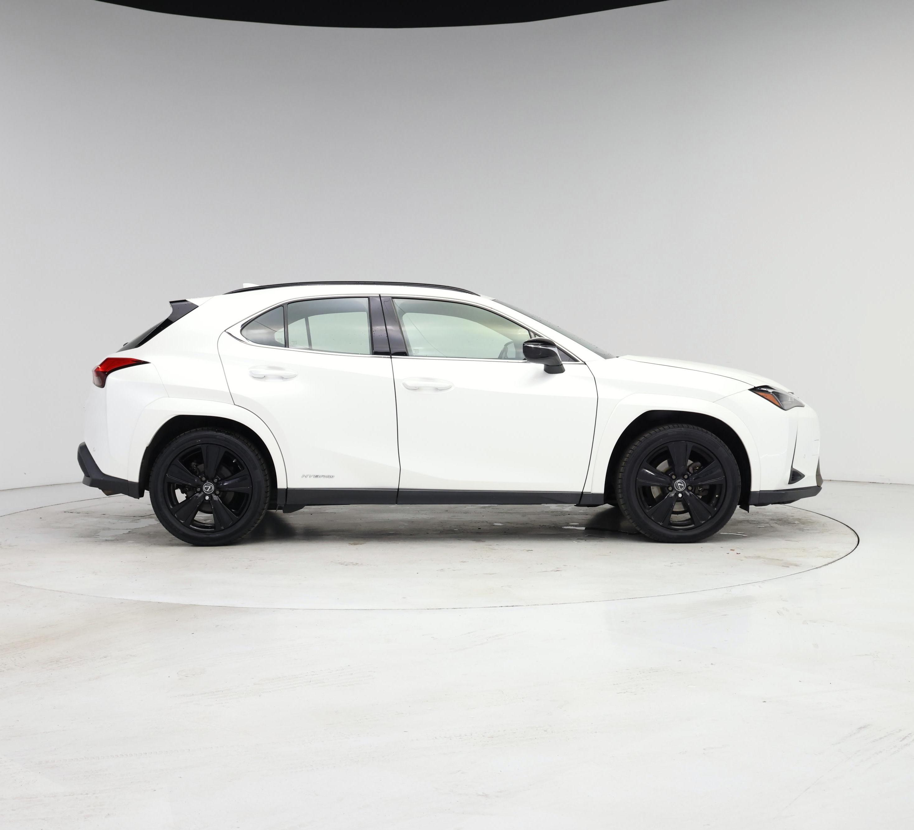 Thumbnail: 2021 Lexus UX - 7