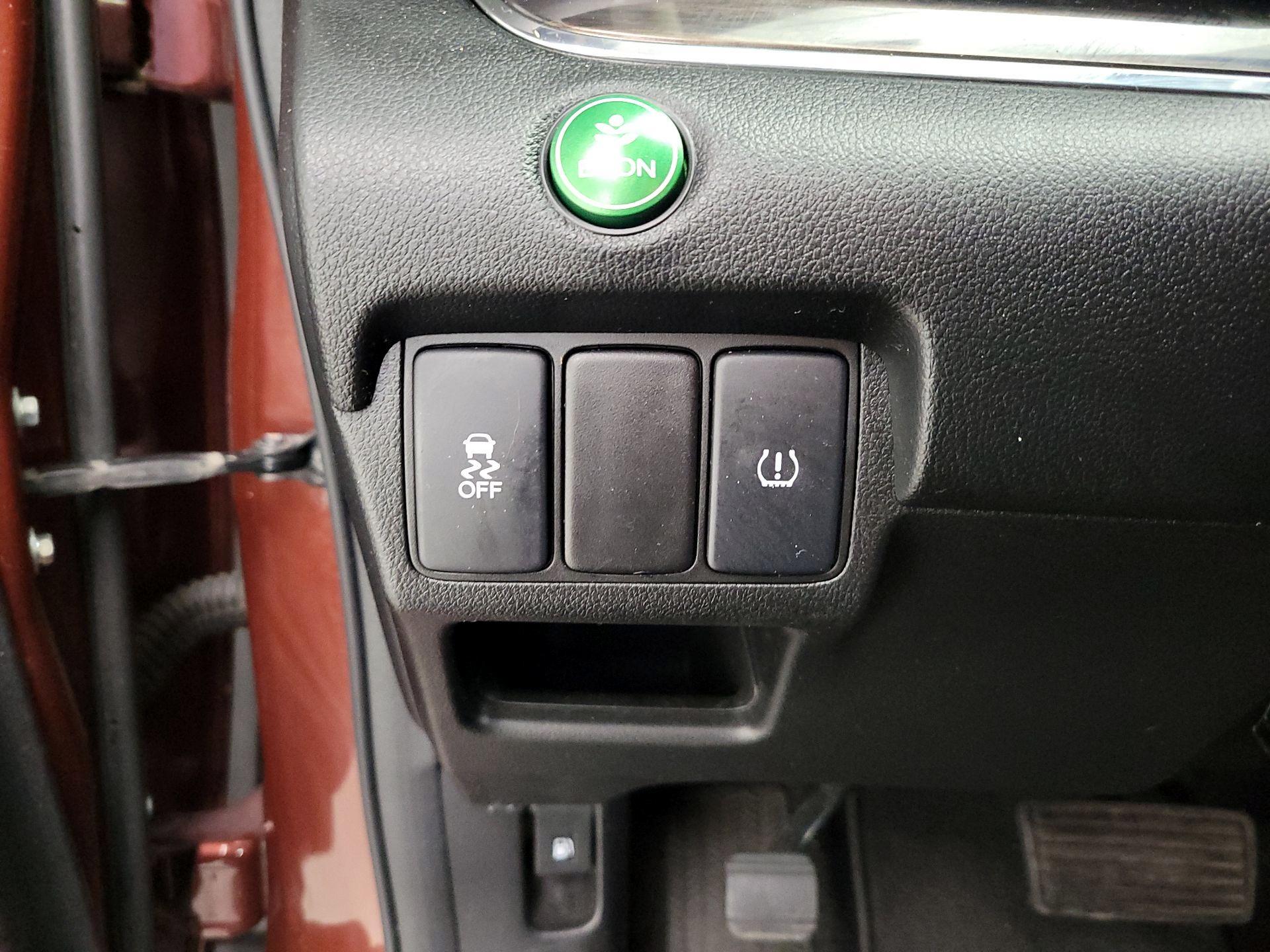 Thumbnail: 2015 Honda CR-V - 13