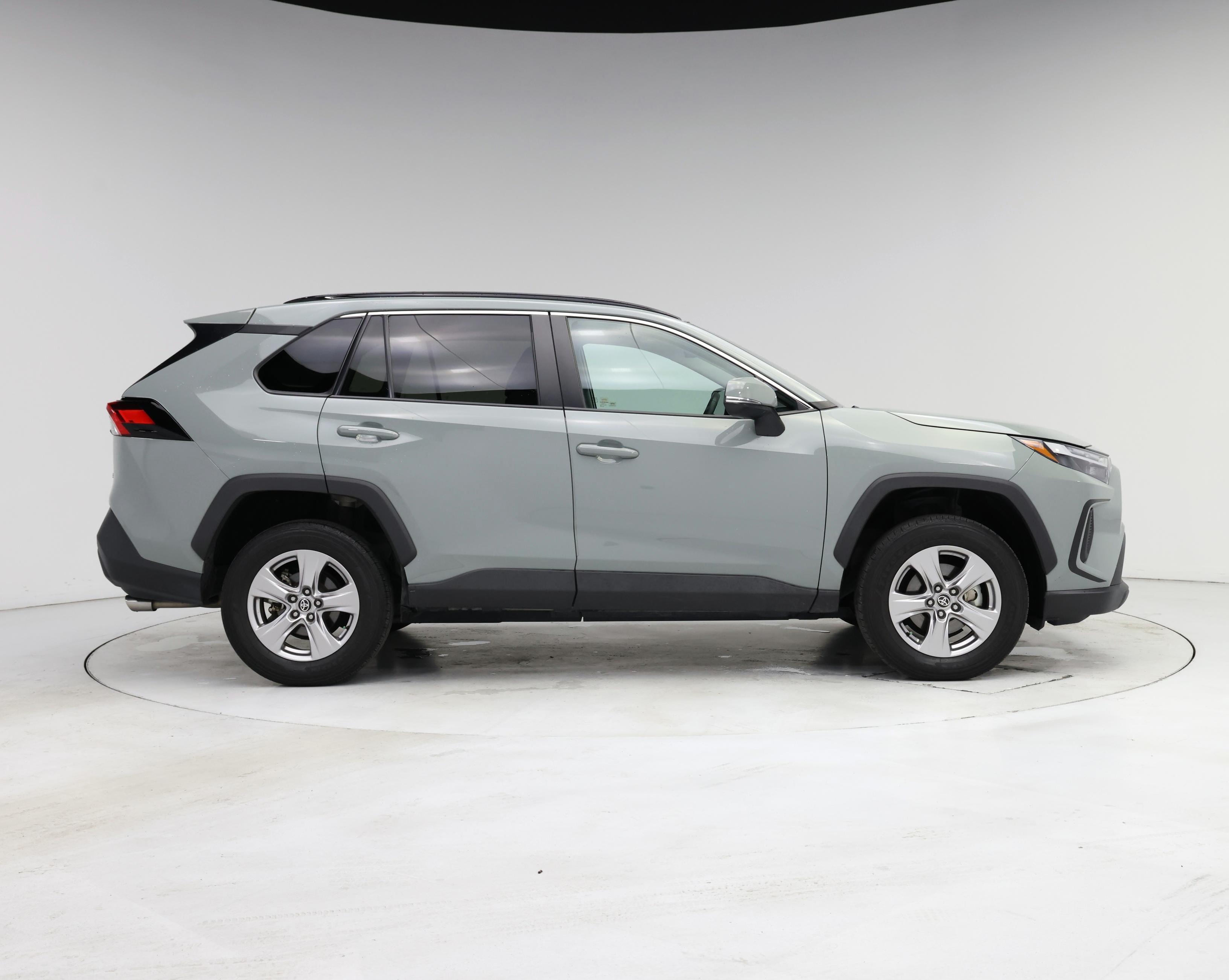 Thumbnail: 2022 Toyota RAV4 - 7