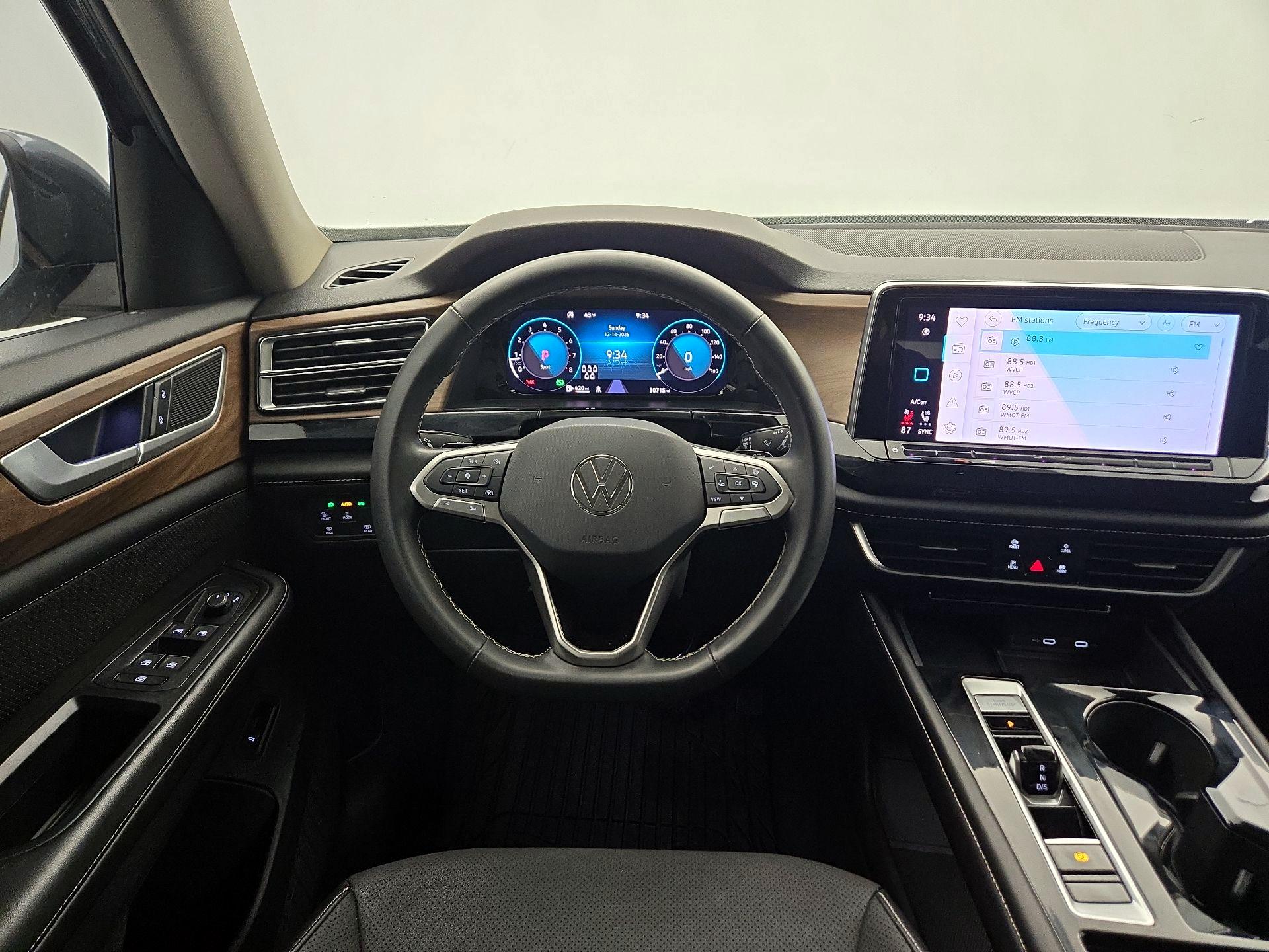 Thumbnail: 2024 Volkswagen Atlas - 10