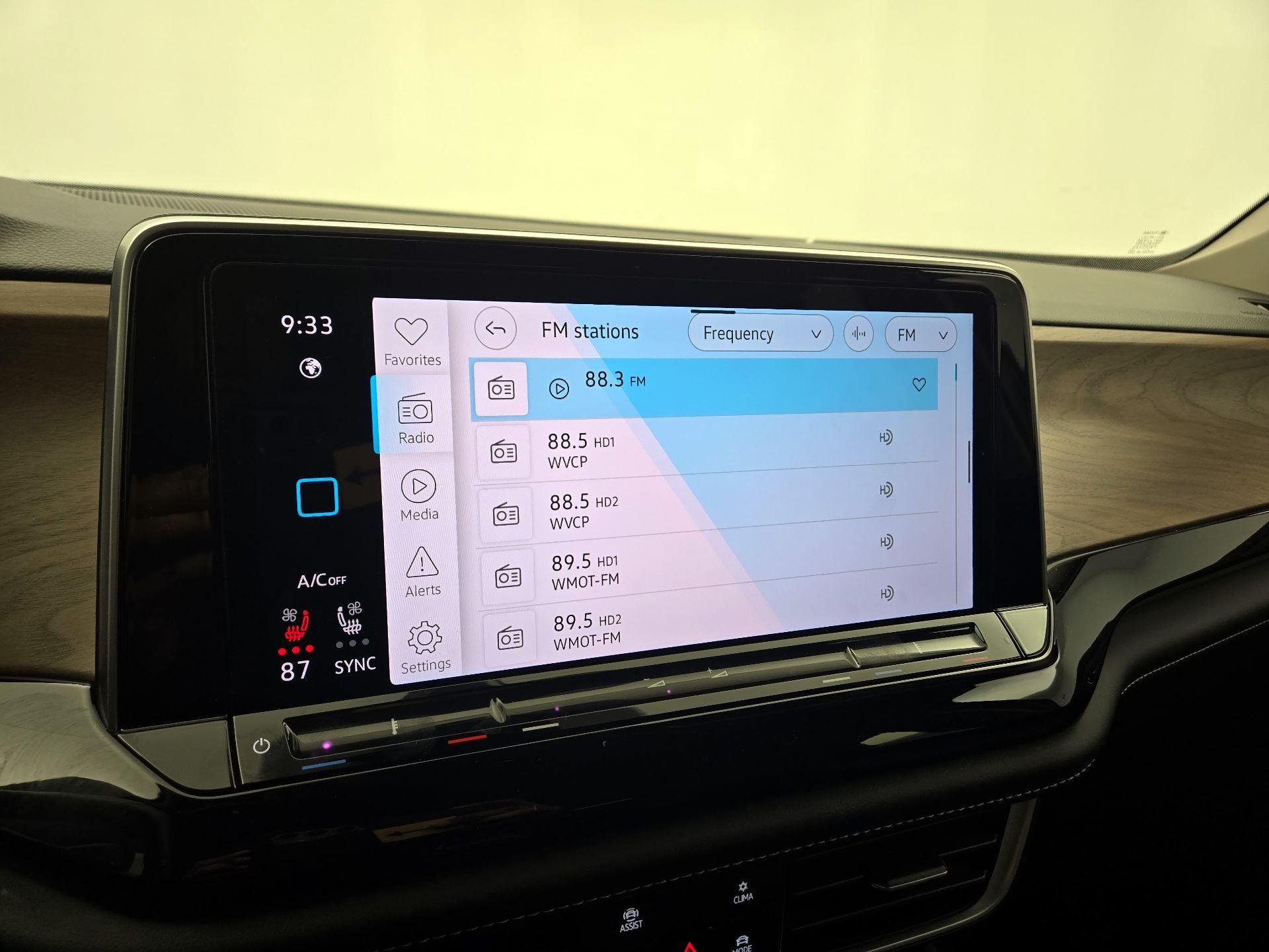 Thumbnail: 2024 Volkswagen Atlas - 15