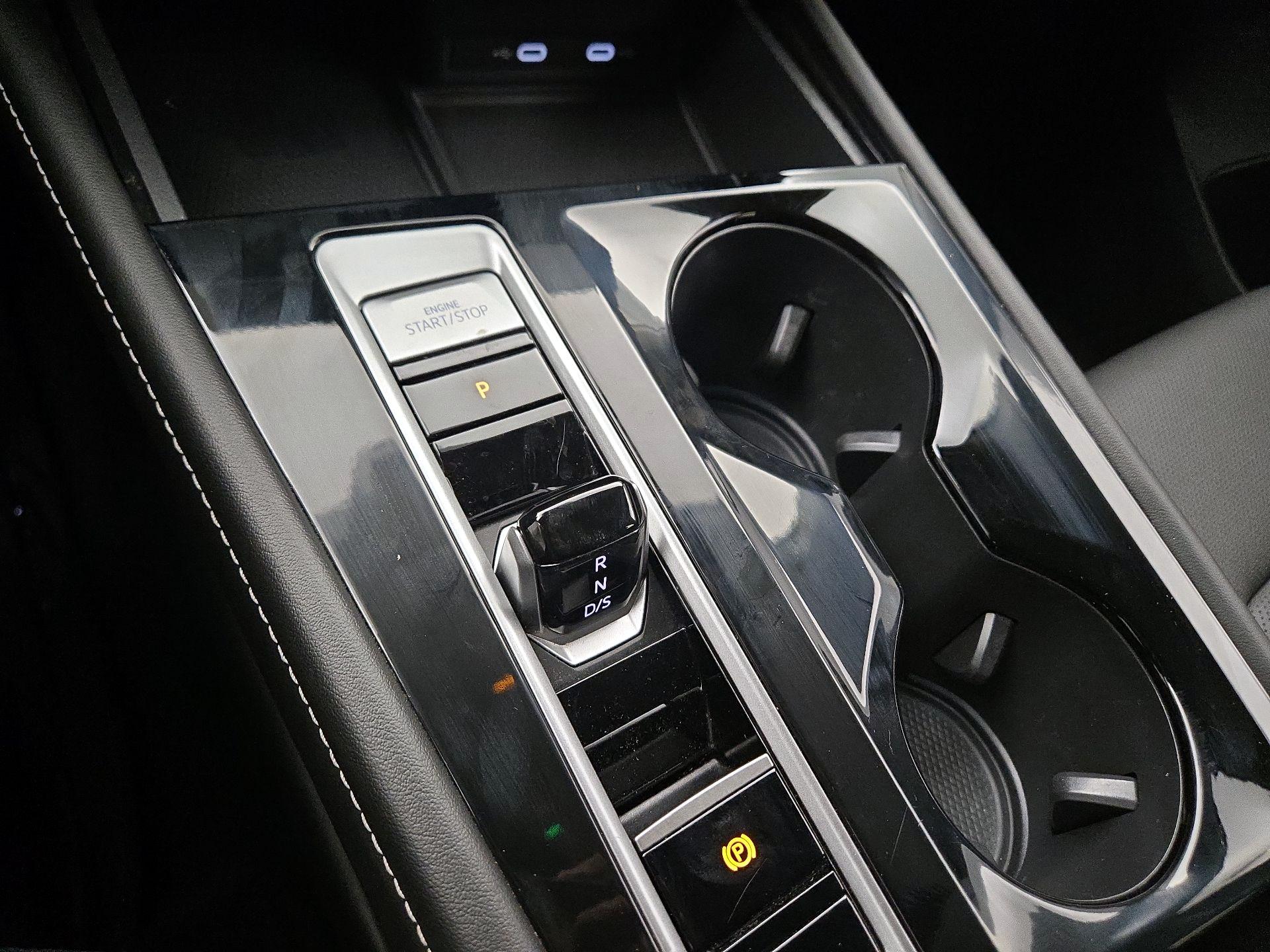 Thumbnail: 2024 Volkswagen Atlas - 17