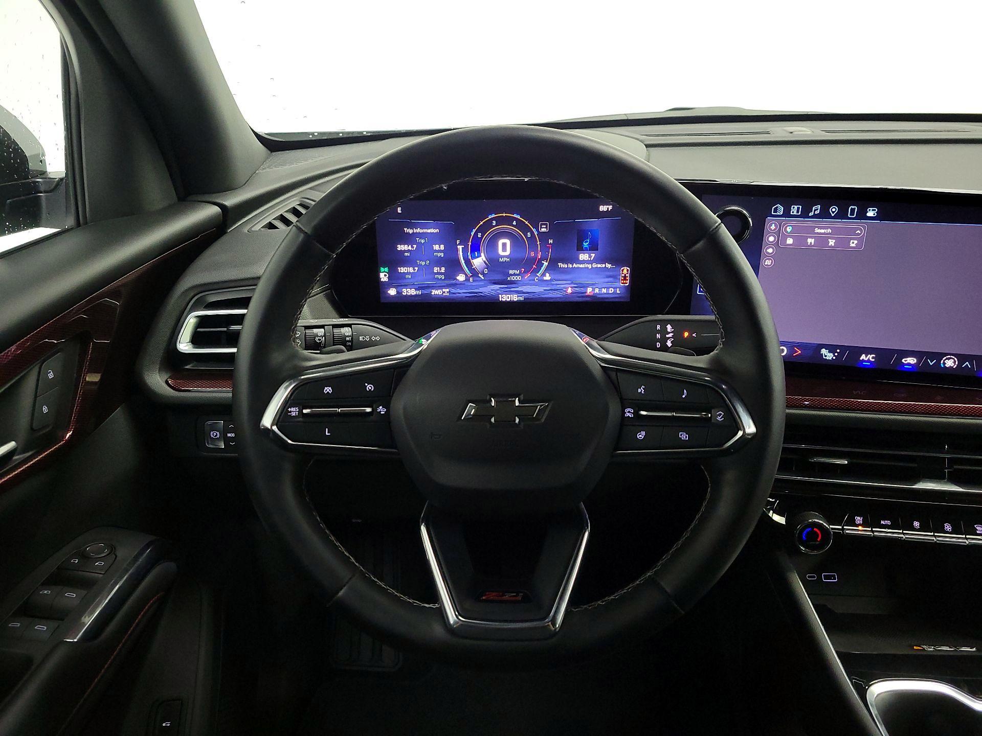 Thumbnail: 2024 Chevrolet Traverse - 10