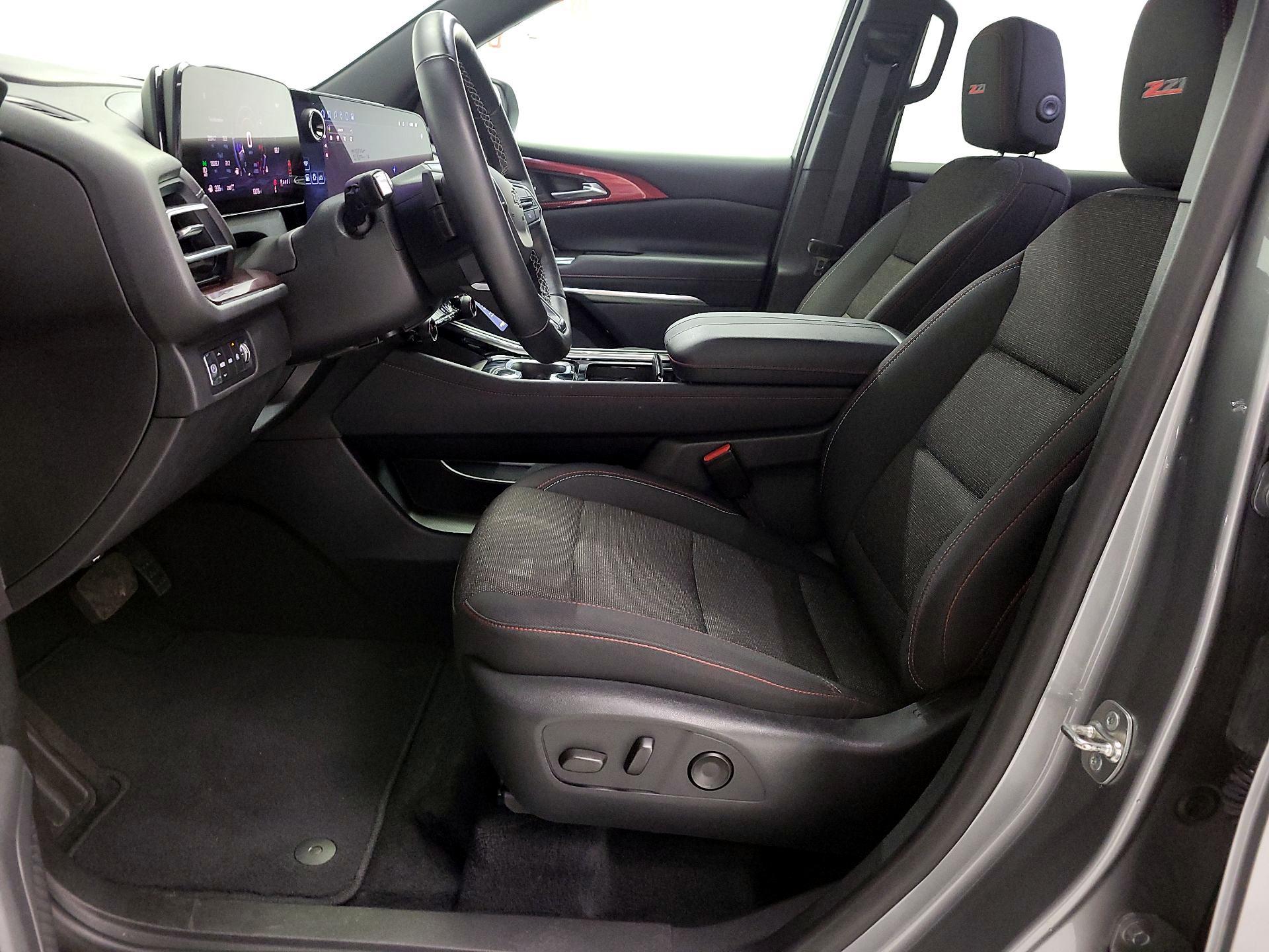 Thumbnail: 2024 Chevrolet Traverse - 11