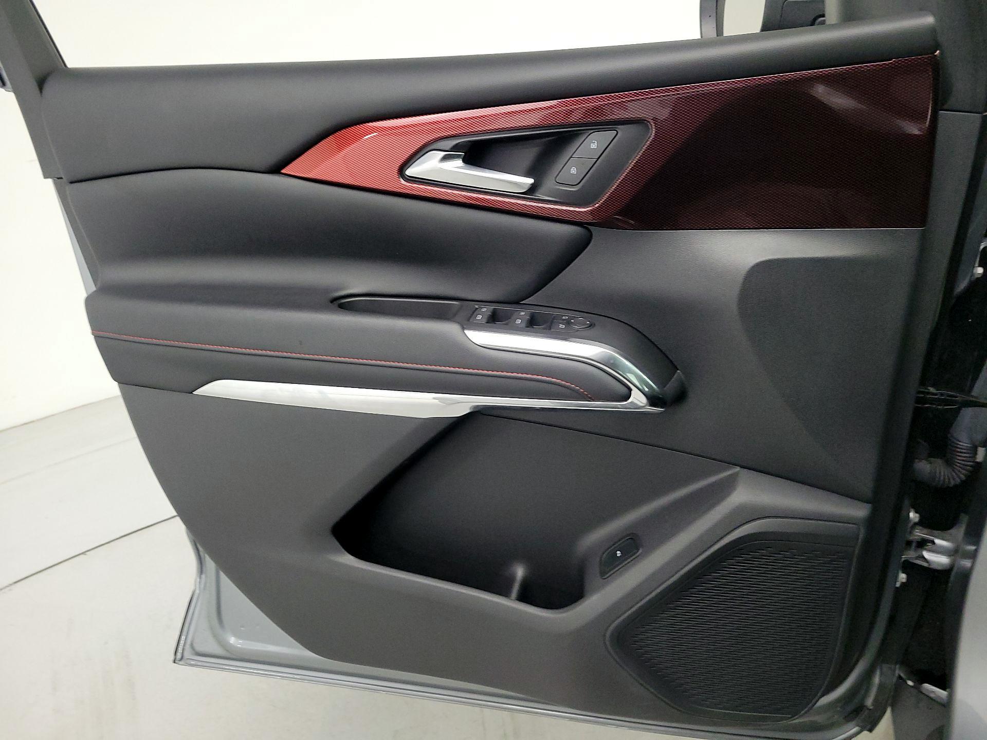 Thumbnail: 2024 Chevrolet Traverse - 12