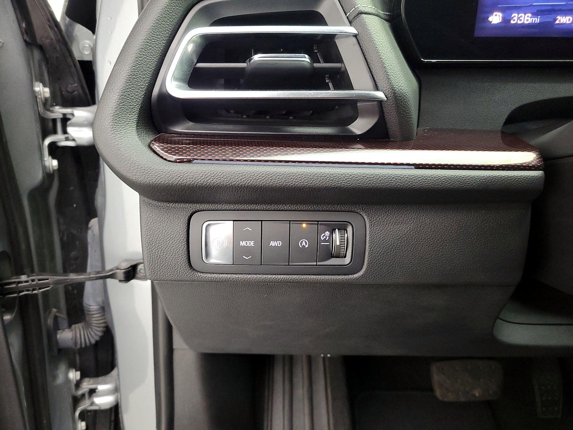 Thumbnail: 2024 Chevrolet Traverse - 13