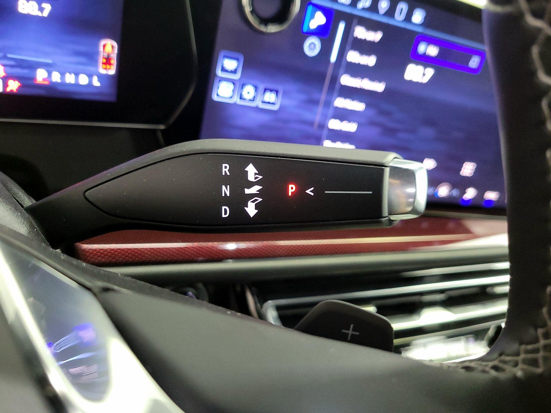 Thumbnail: 2024 Chevrolet Traverse - 18