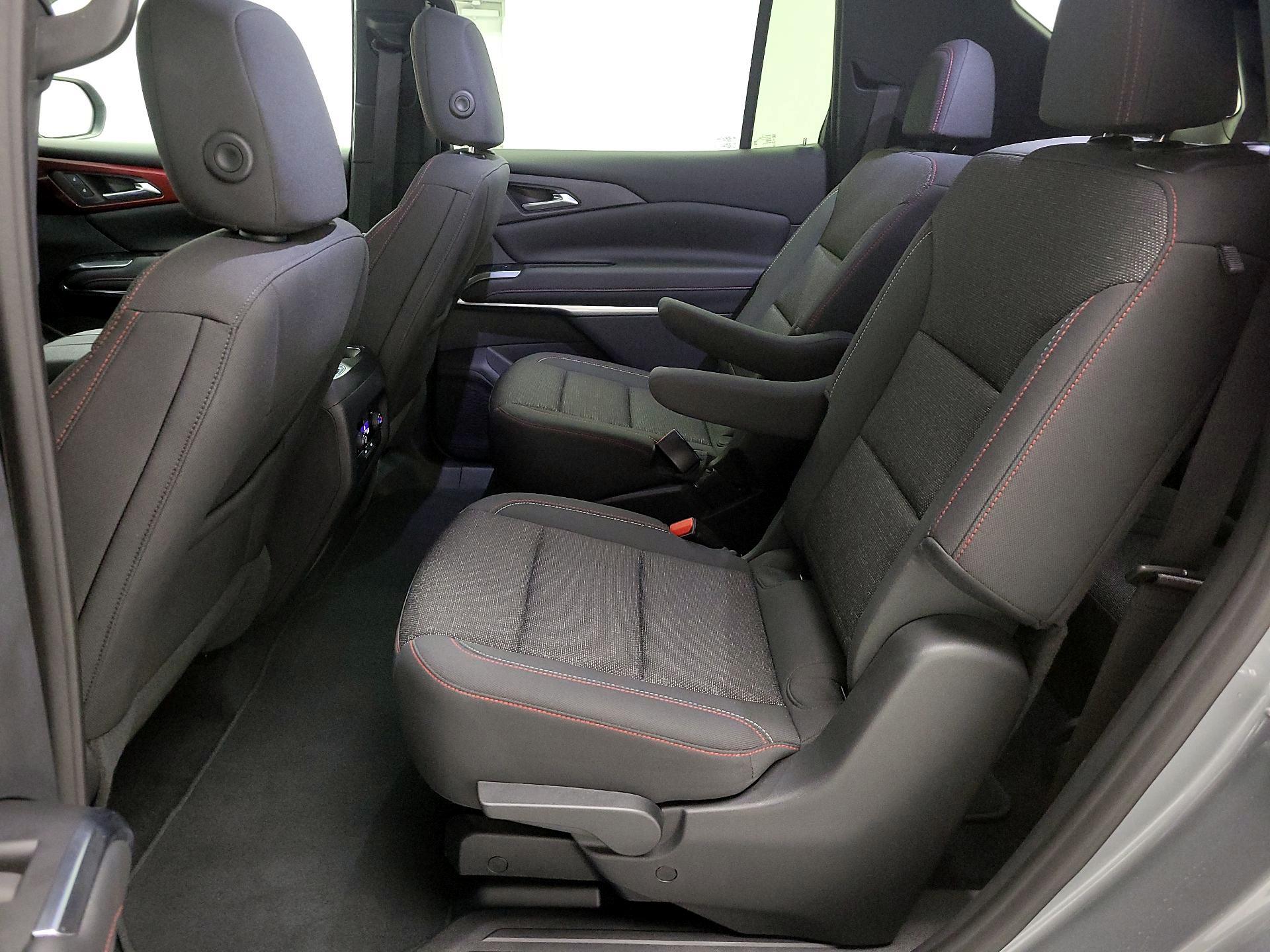 Thumbnail: 2024 Chevrolet Traverse - 20