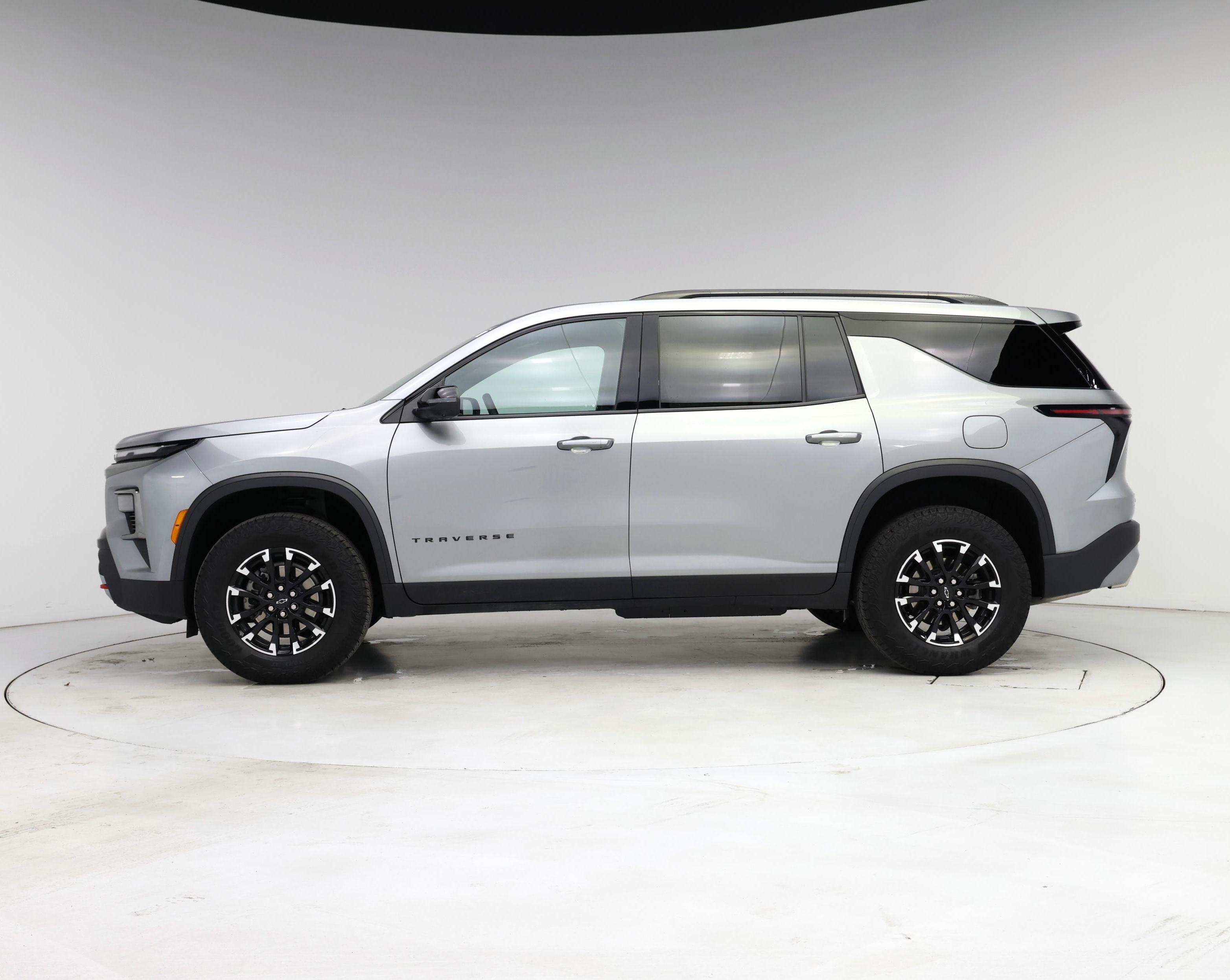 Thumbnail: 2024 Chevrolet Traverse - 3