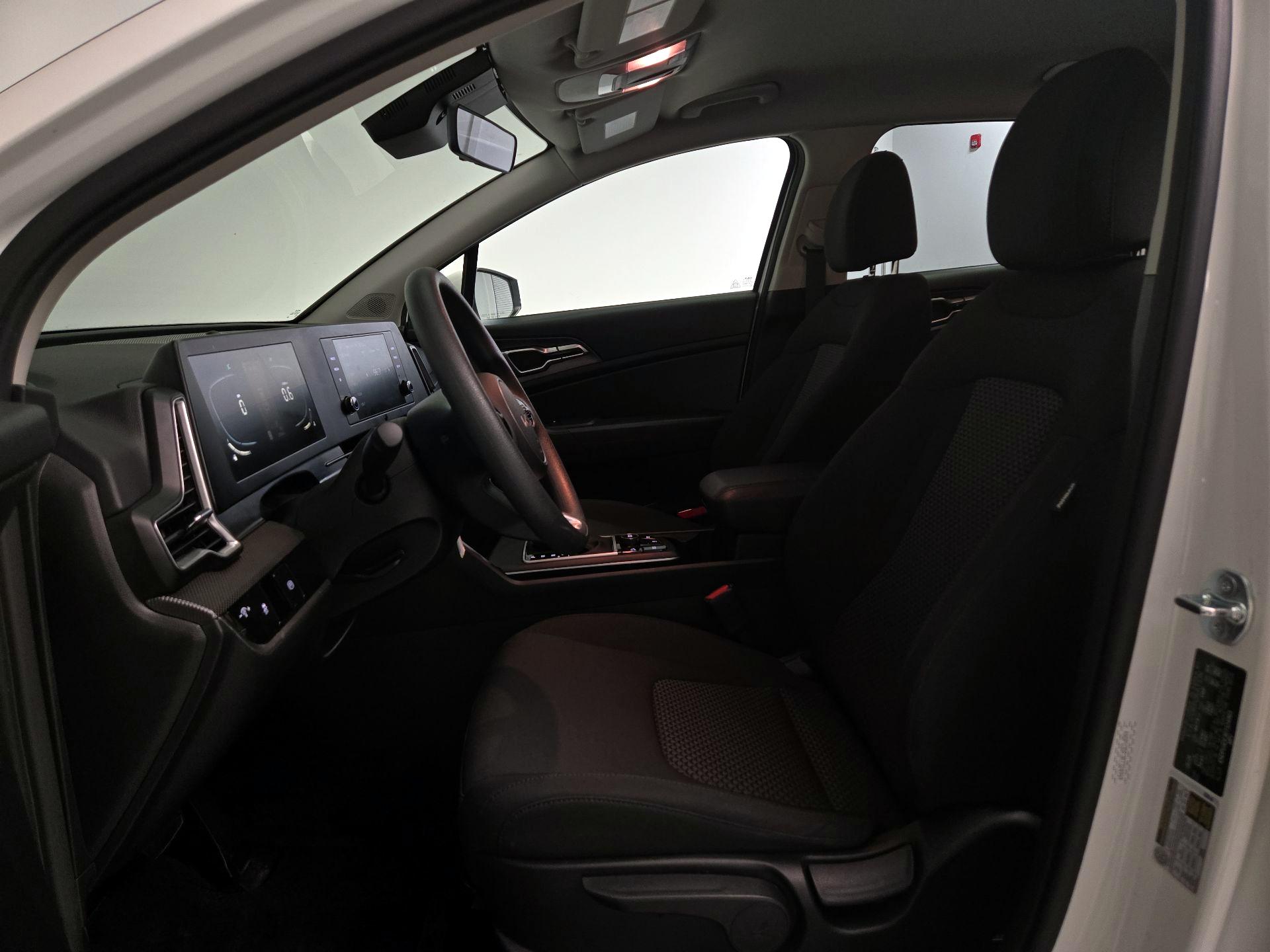 Thumbnail: 2024 Kia Sportage - 11